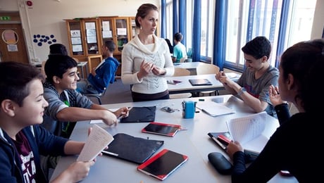 Två miljarder i reformpengar når inte skolorna