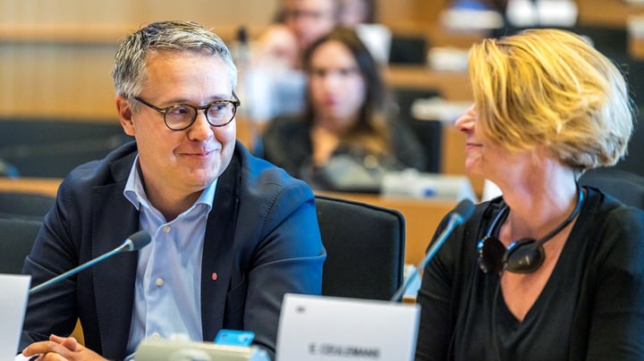 Danielsson vill se större flygarbetarreform – tar samtidigt ansvar för svensk stridsfråga
