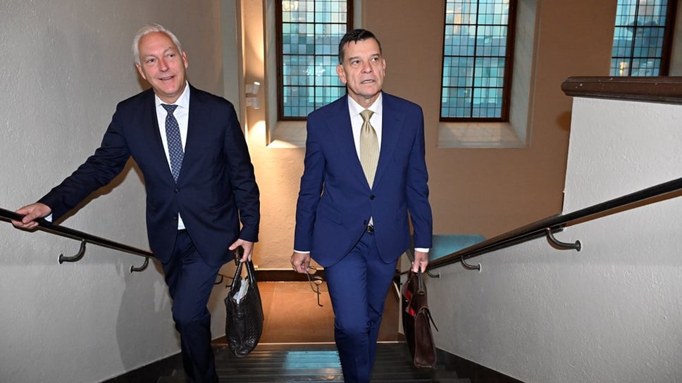 Tillbaka i rätten – ifrågasätter om uppgifter röjts