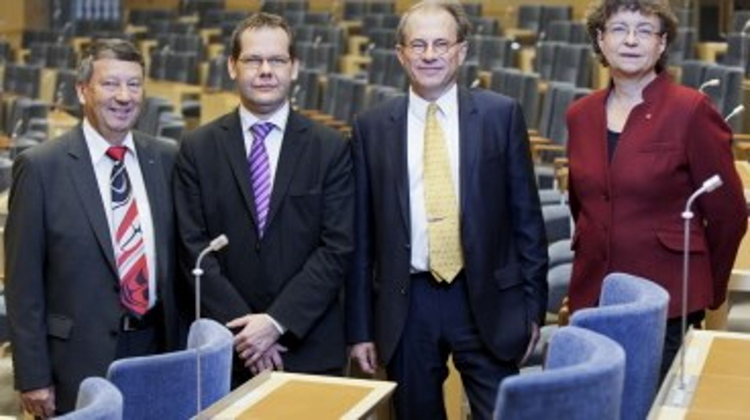 De fyra talmännen, eller riksdagen presidium,&nbsp;tredje vice talman Jan Ertsborn (FP), andre vice talman Ulf Holm (MP), talman Per Westerberg (M) och förste vice talman Susanne Eberstein (S).