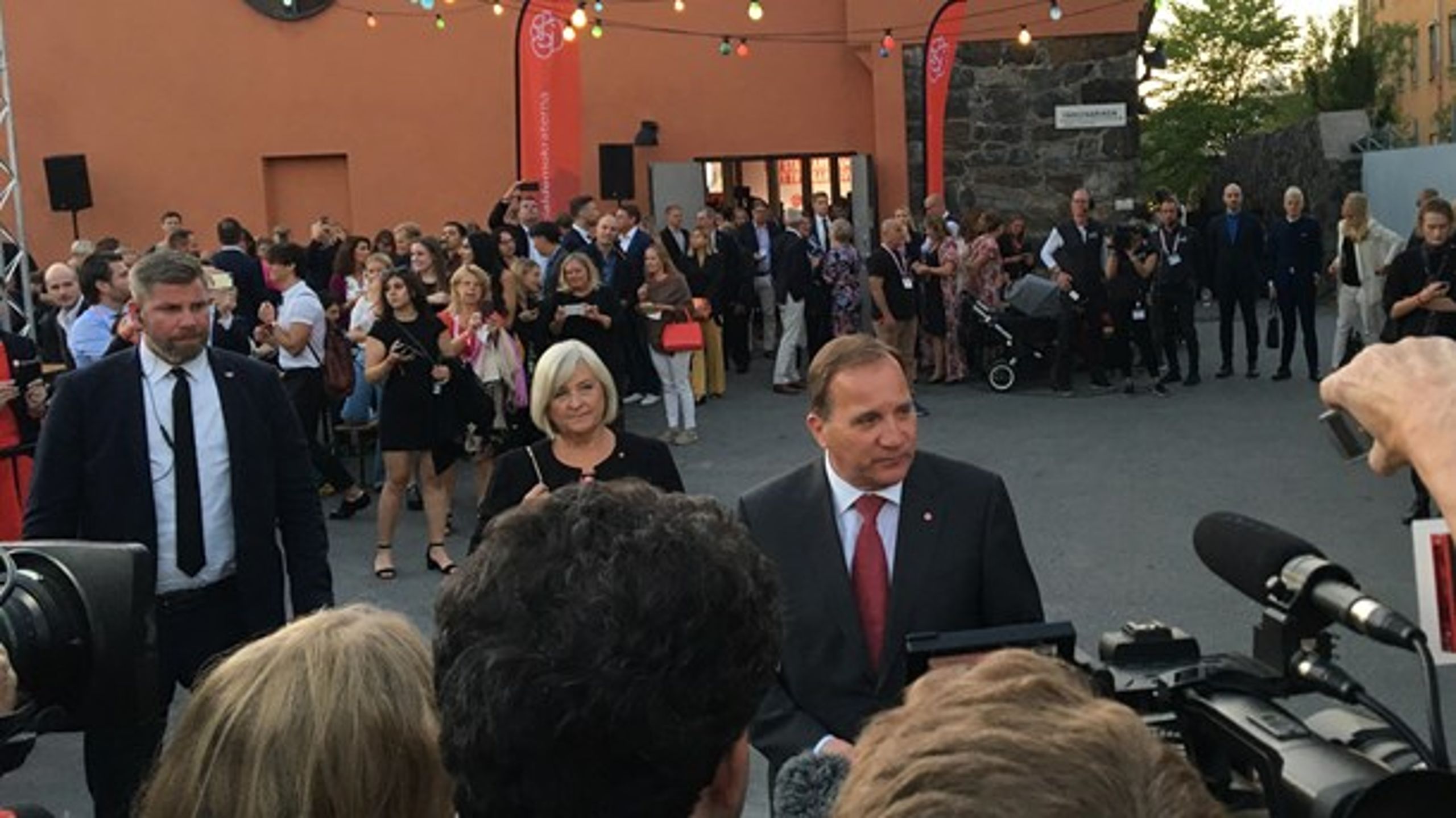 Stefan Löfvens socialdemokraterna kommer att få fortsätta med sitt givande och tagande i riksdagen kommande mandatperiod.