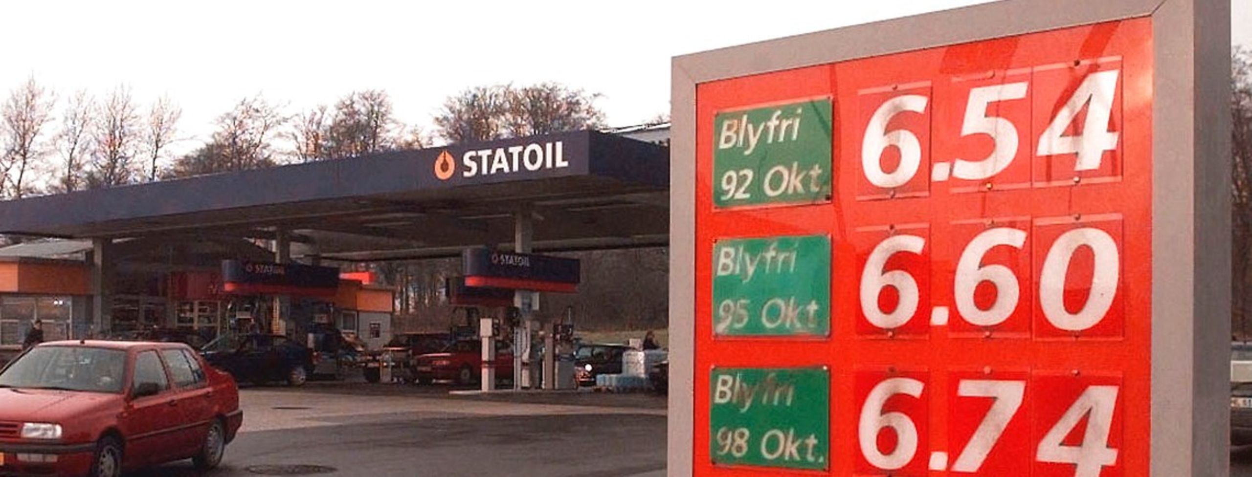 Hur billig kan bensinen vara på vissa ställen i unionen, frågar sig Brysselbubblan