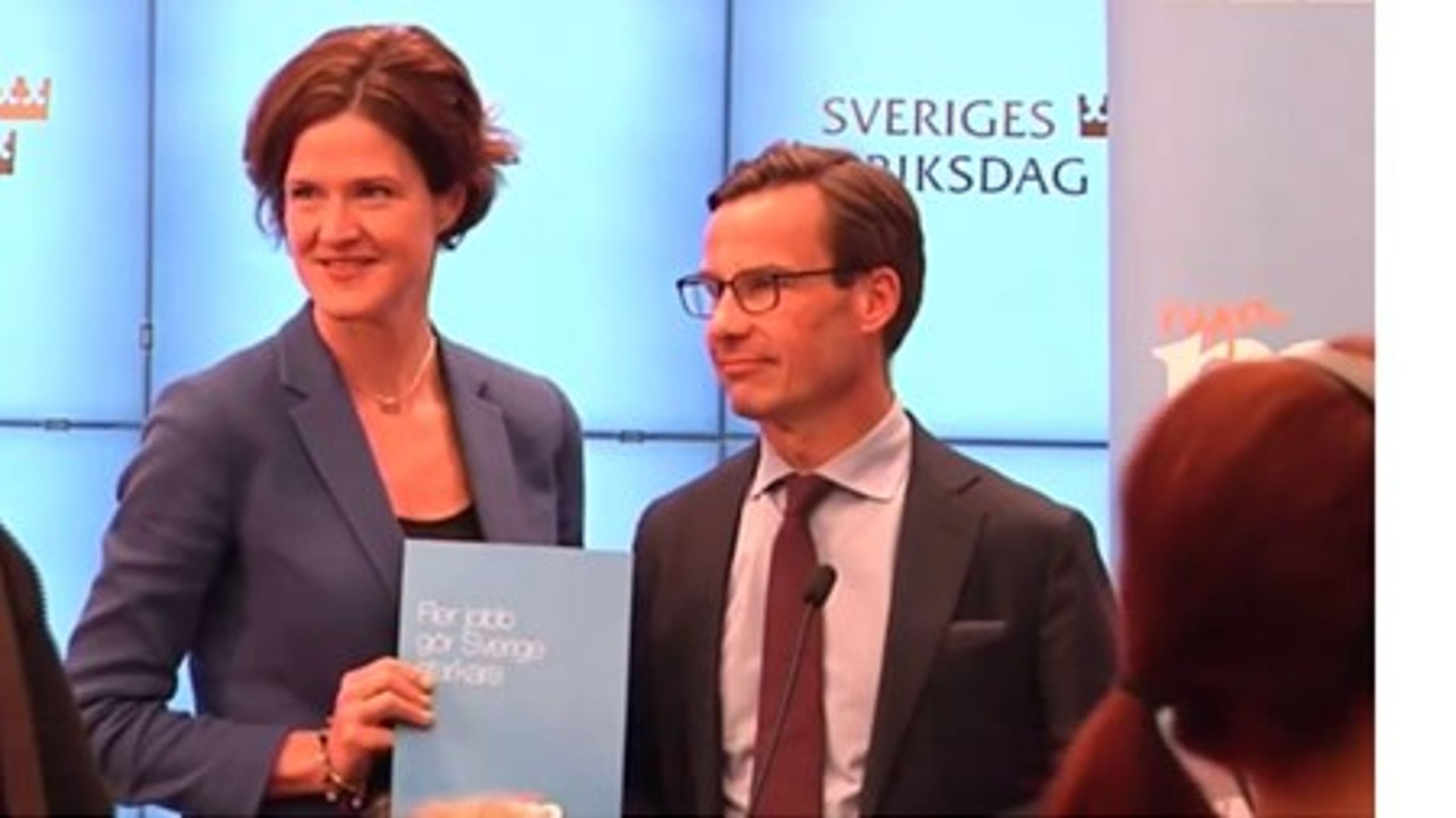 Moderaternas partiledare Anna Kinberg Batra och ekonomiskpolitiska talesperson Ulf Kristersson presenterar partiets vårbudget.&nbsp;
