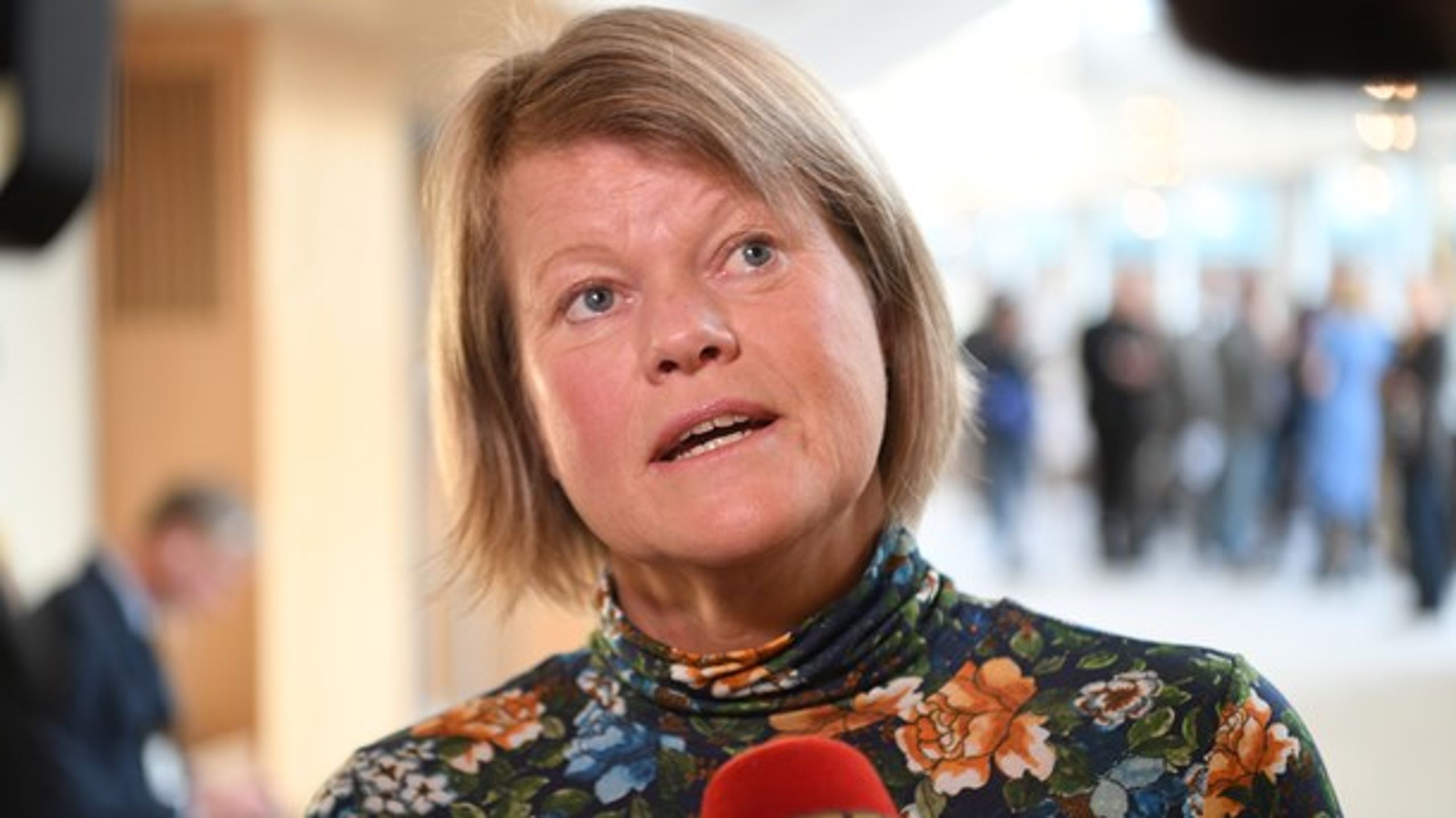 En nöjd Ulla Andersson (V), ekonomisk-politisk talesperson, efter beskedet om att hennes parti enats med M och KD om mer pengar till välfärden.