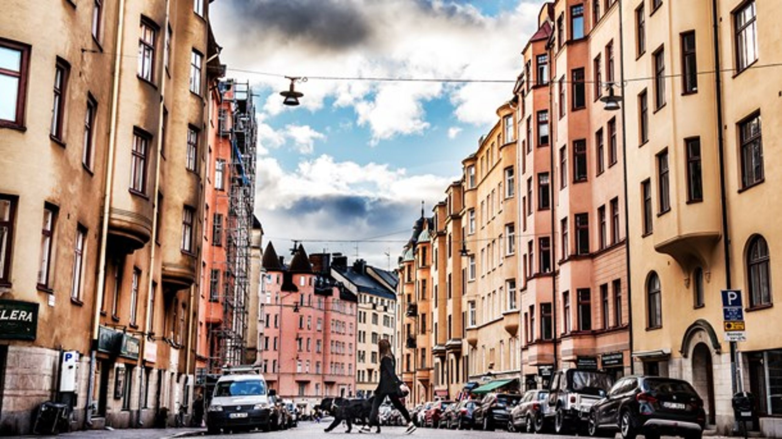 "I dag är kötiden till en lägenhet i Stockholm i genomsnitt 11 år. I mer attraktiva lägen är köerna uppemot 30 år."