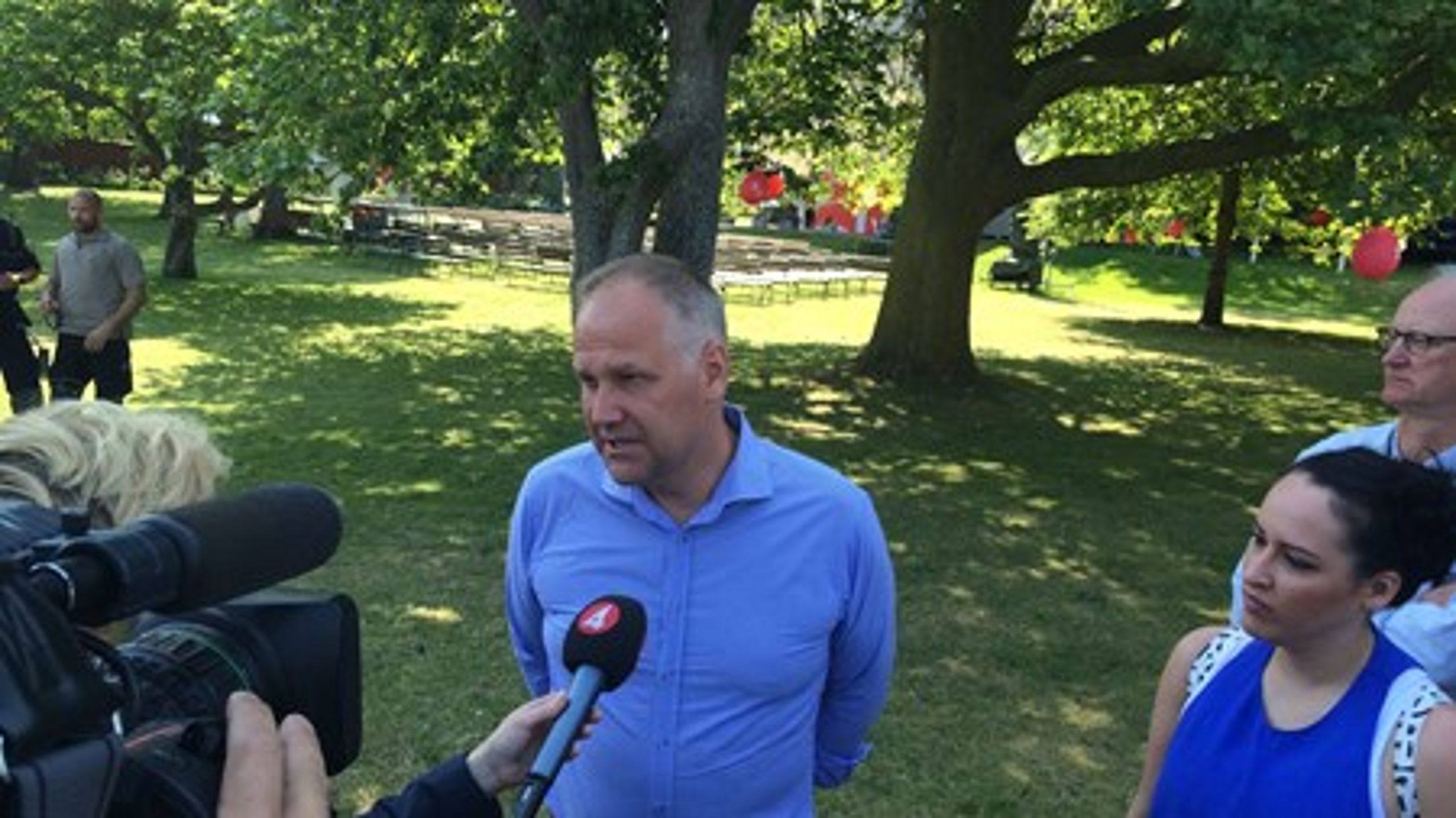 Vänsterpartiets partiledare Jonas Sjöstedt tror sig ha goda möjligheter att få igenom förslaget om sommarlovsstöd i förhandlingarna med regeringen.