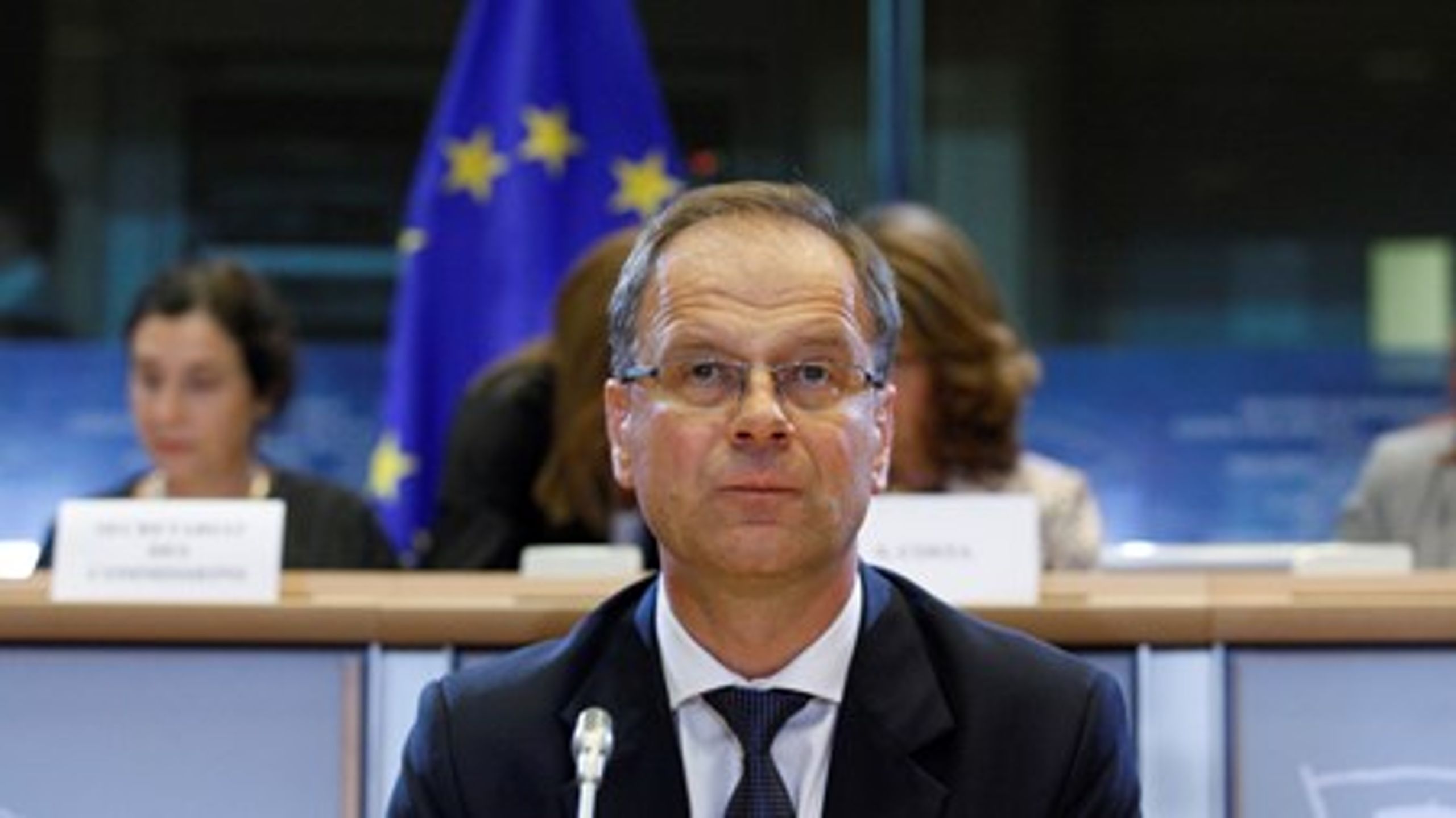 EU-parlamentets kulturutskott vill inte att Tibor Navracsics, Ungern, ska ha ansvar för medborgarrättsfrågor i den nya EU-kommissionen. Fler kandidater väntar på sin dom efter parlamentets utfrågningar.