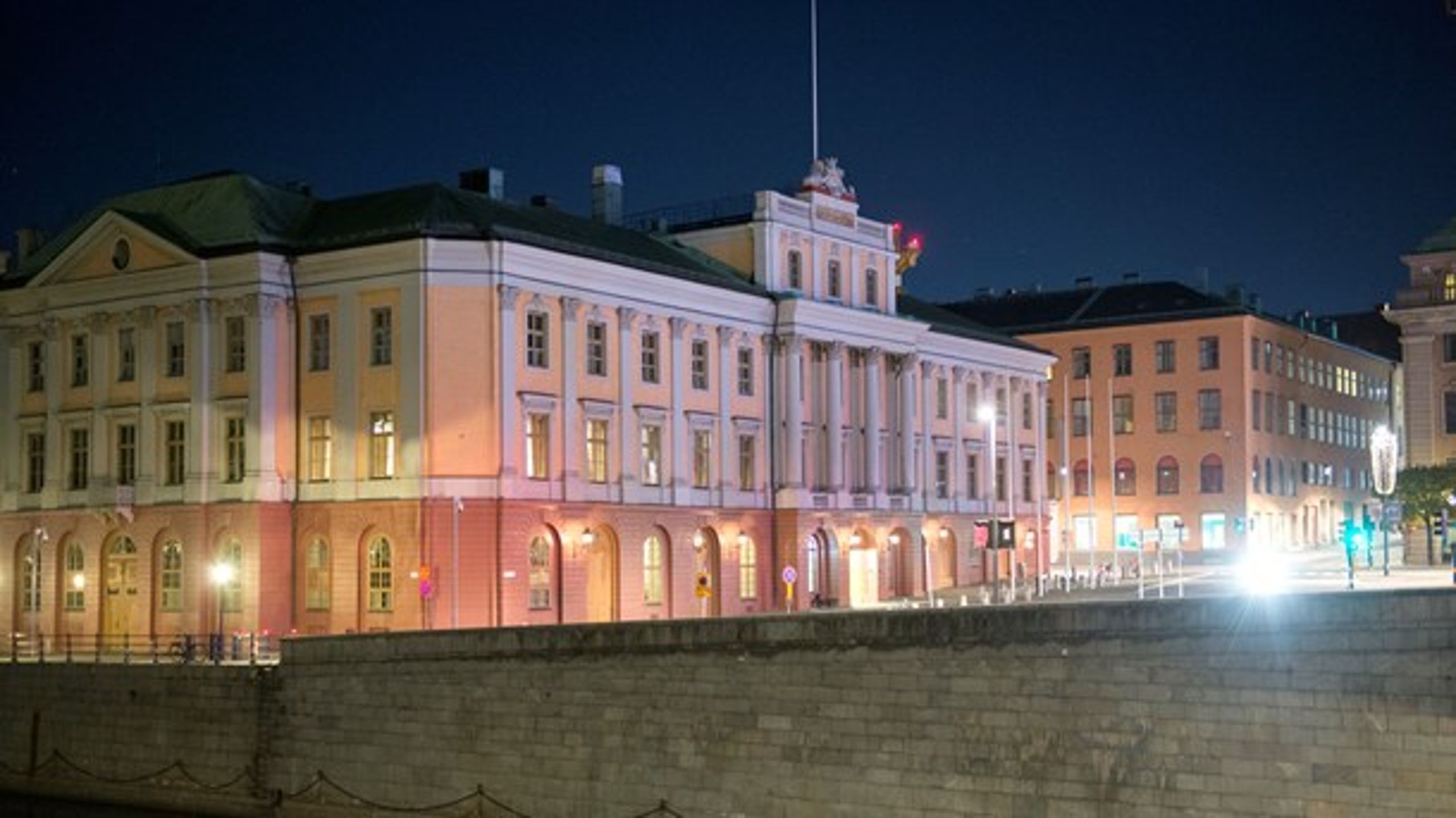 Utrikesdepartementet i Stockholm.
