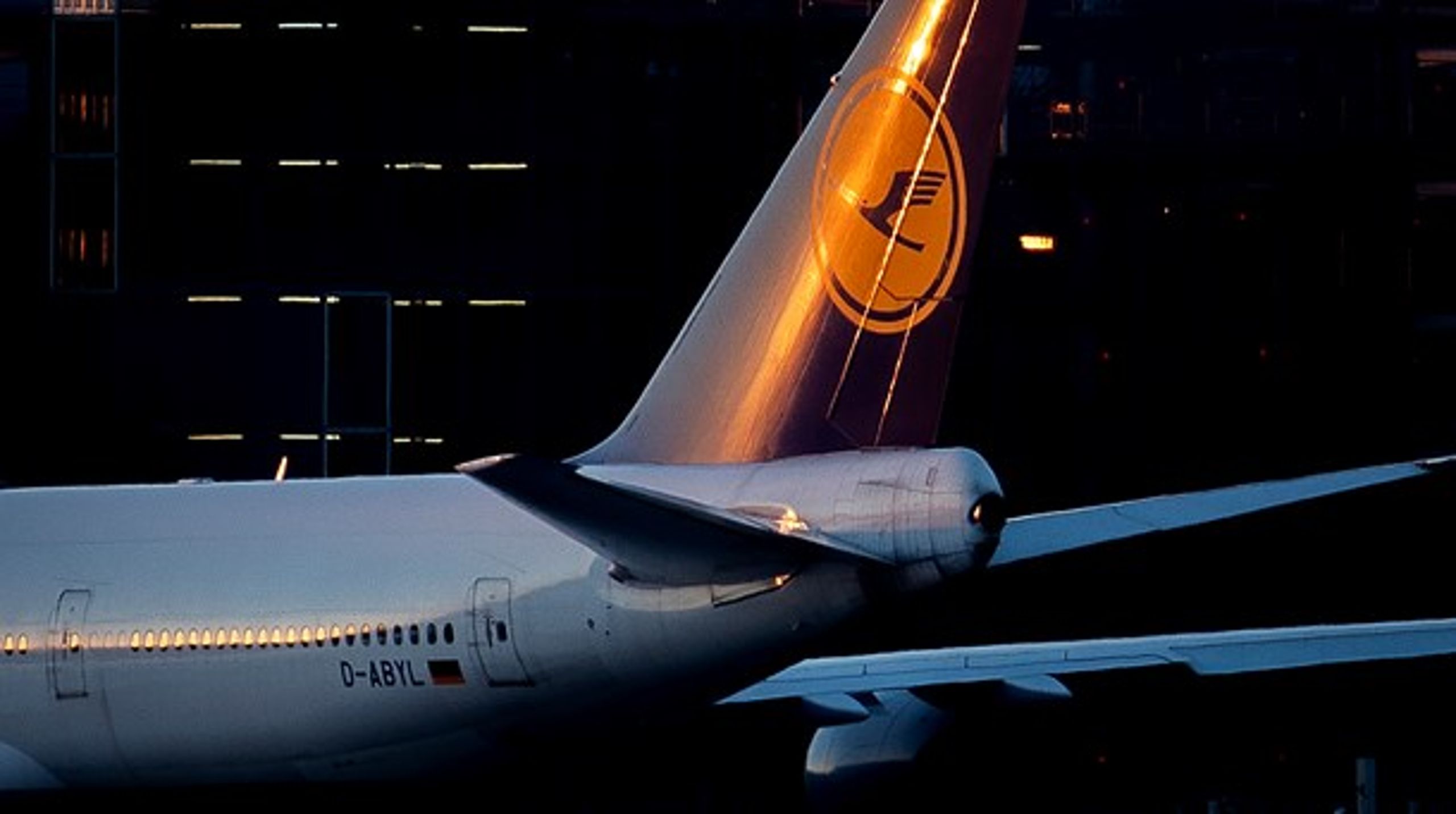 EU-kommissionen säger ja till Lufthansa-paket, men Ryanair blåser till strid mot statliga flygmiljarder.