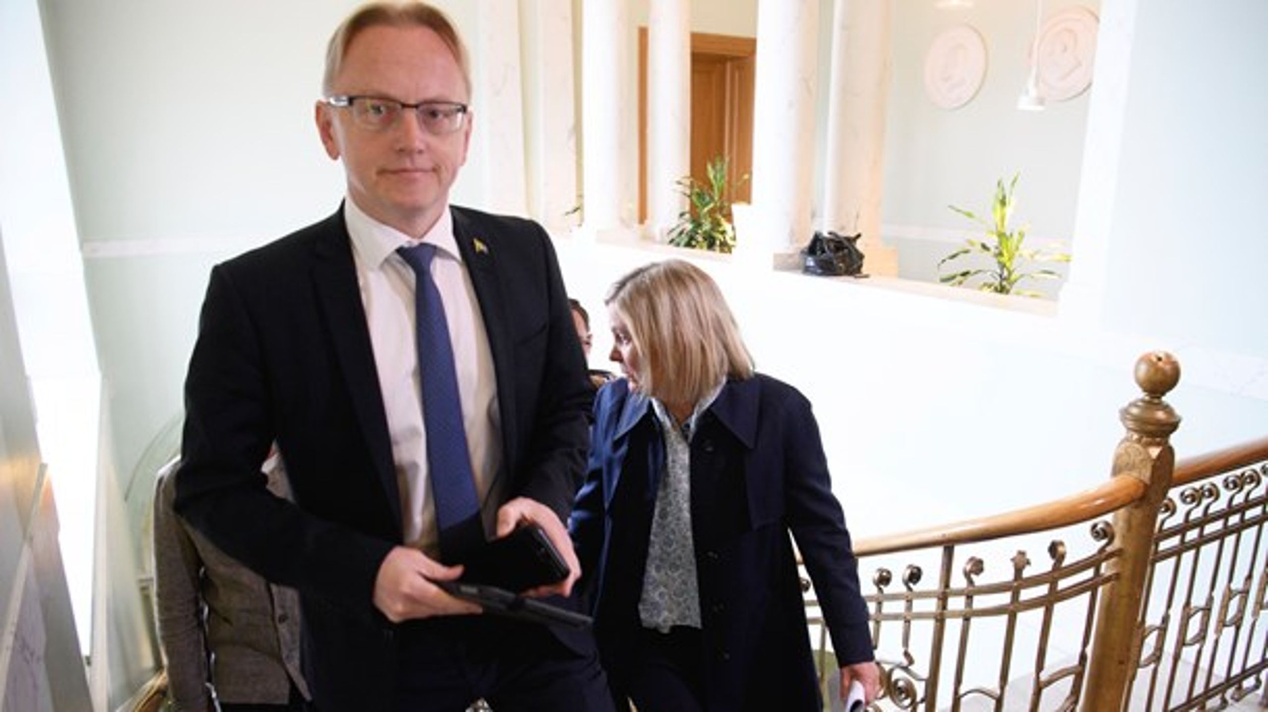 Finansutskottets ordförande Fredrik Olovsson (S) och finansminister Magdalena Andersson (S).