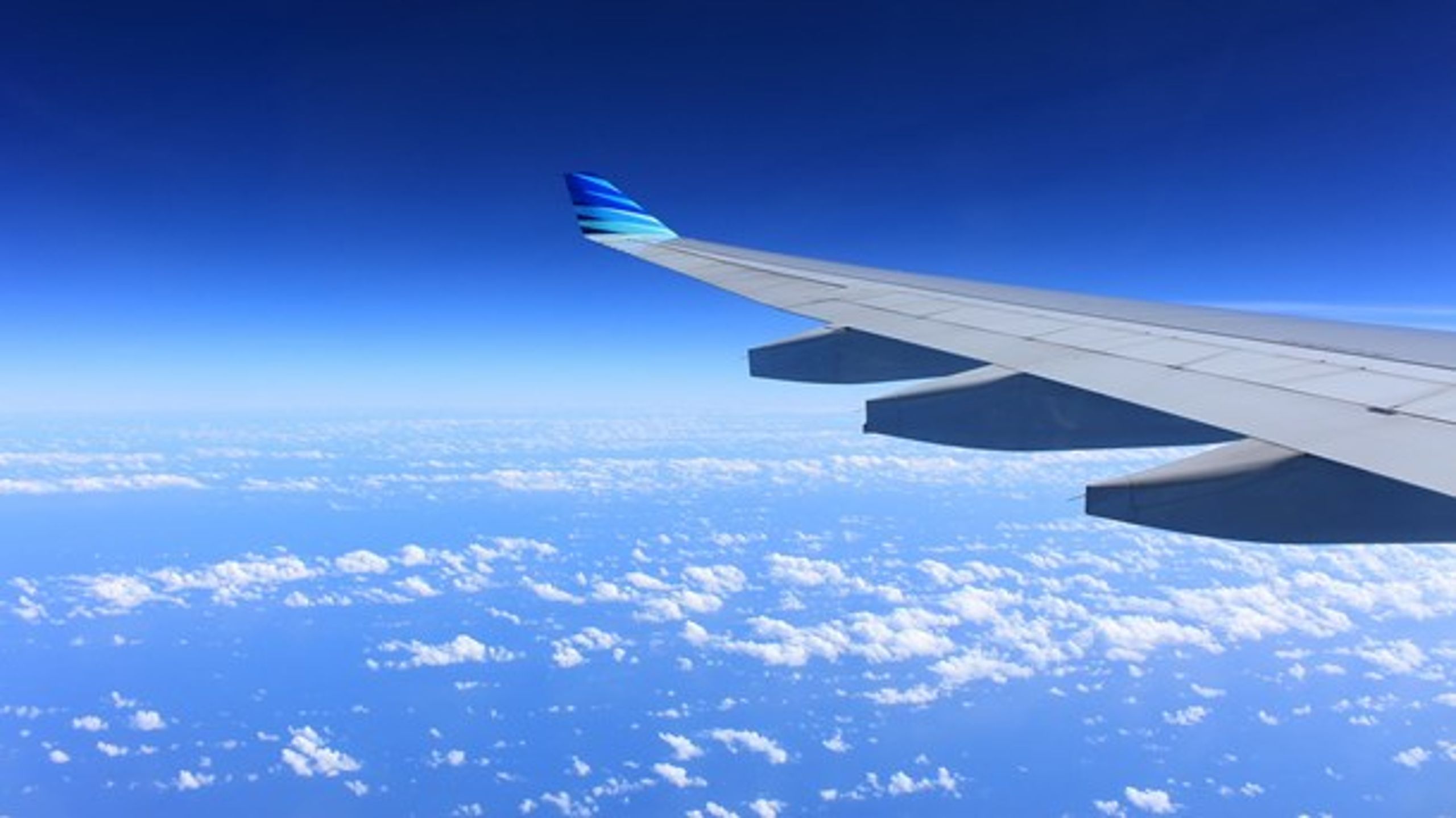Sedan år 2008 har regeringen låtit klimatkompensera Regeringskansliets flygresor.