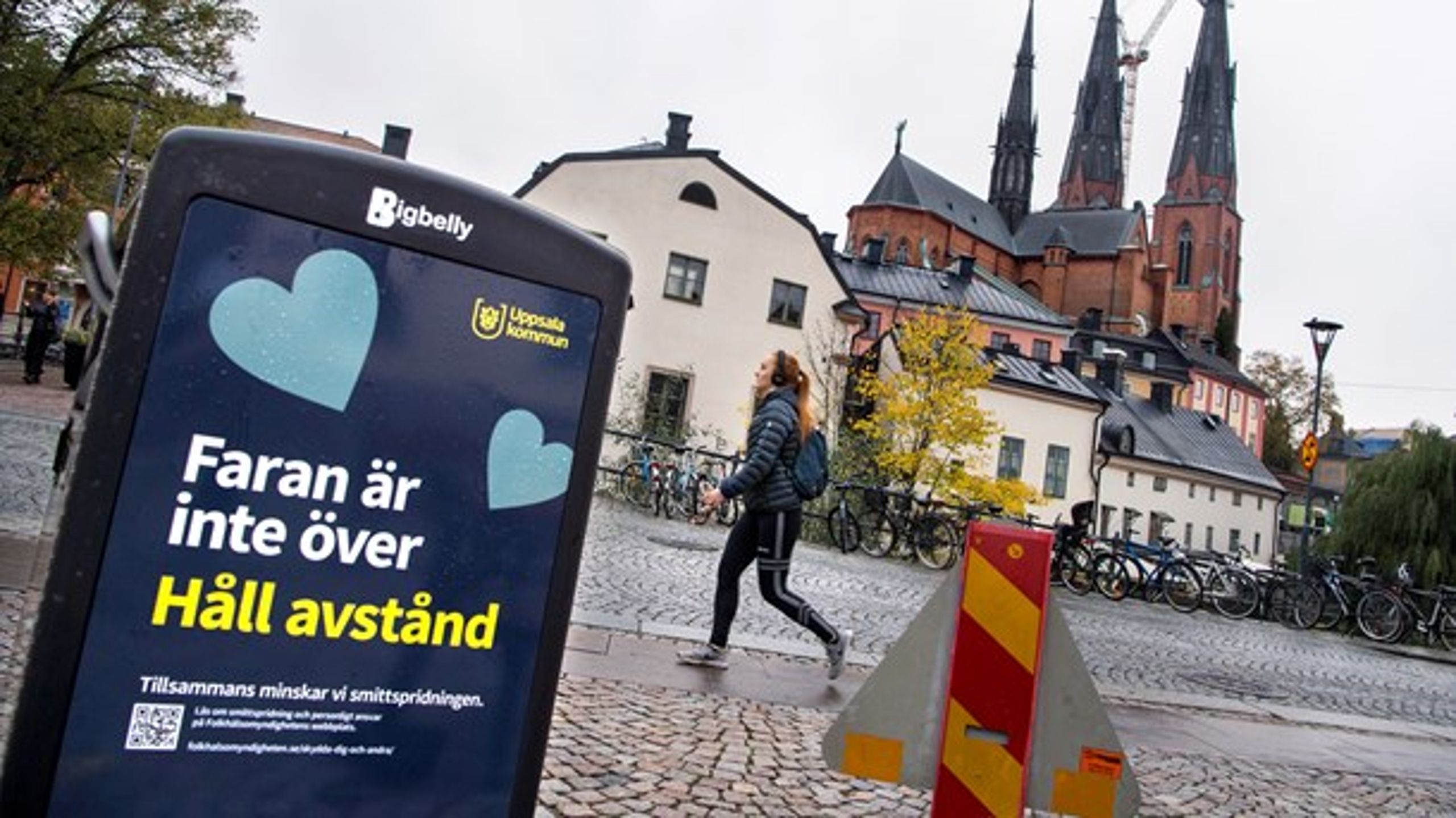 På grund av den ökade smittspridningen har regionerna Uppsala och Skåne infört lokala allmänna råd.