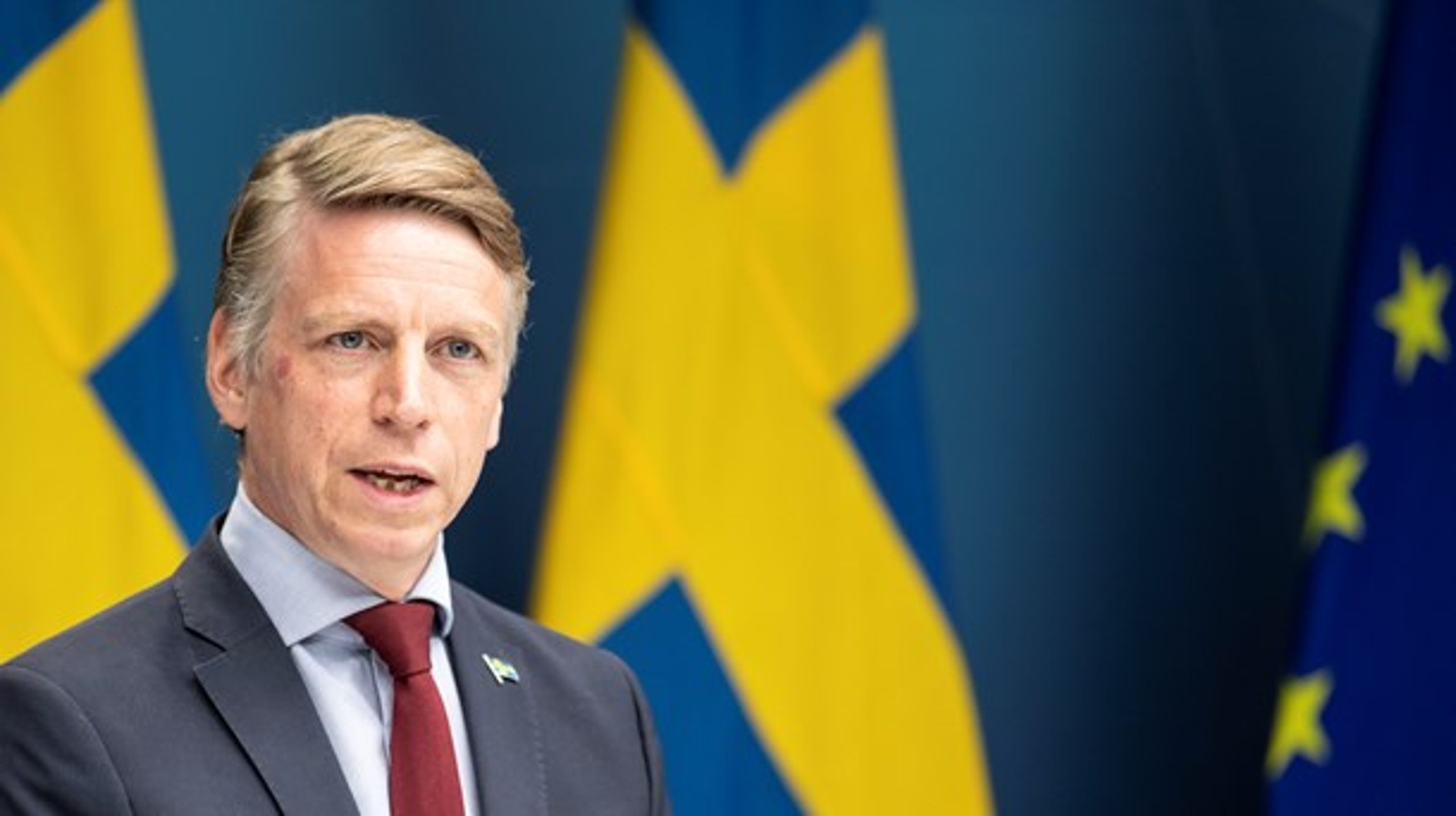 Finansmarknadsministern avfärdar kritiken om att regeringen inte ska ha försvarat svenska intressen tillräckligt i den pågående EU-förhandlingen. <br>