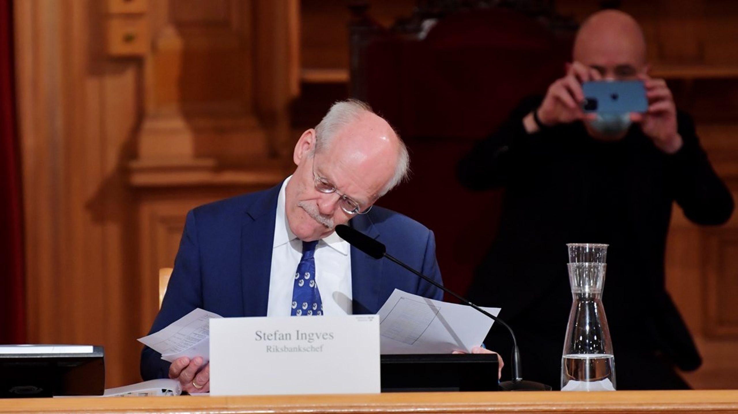Stefan Ingves vid utfrågningen i finansutskottet.