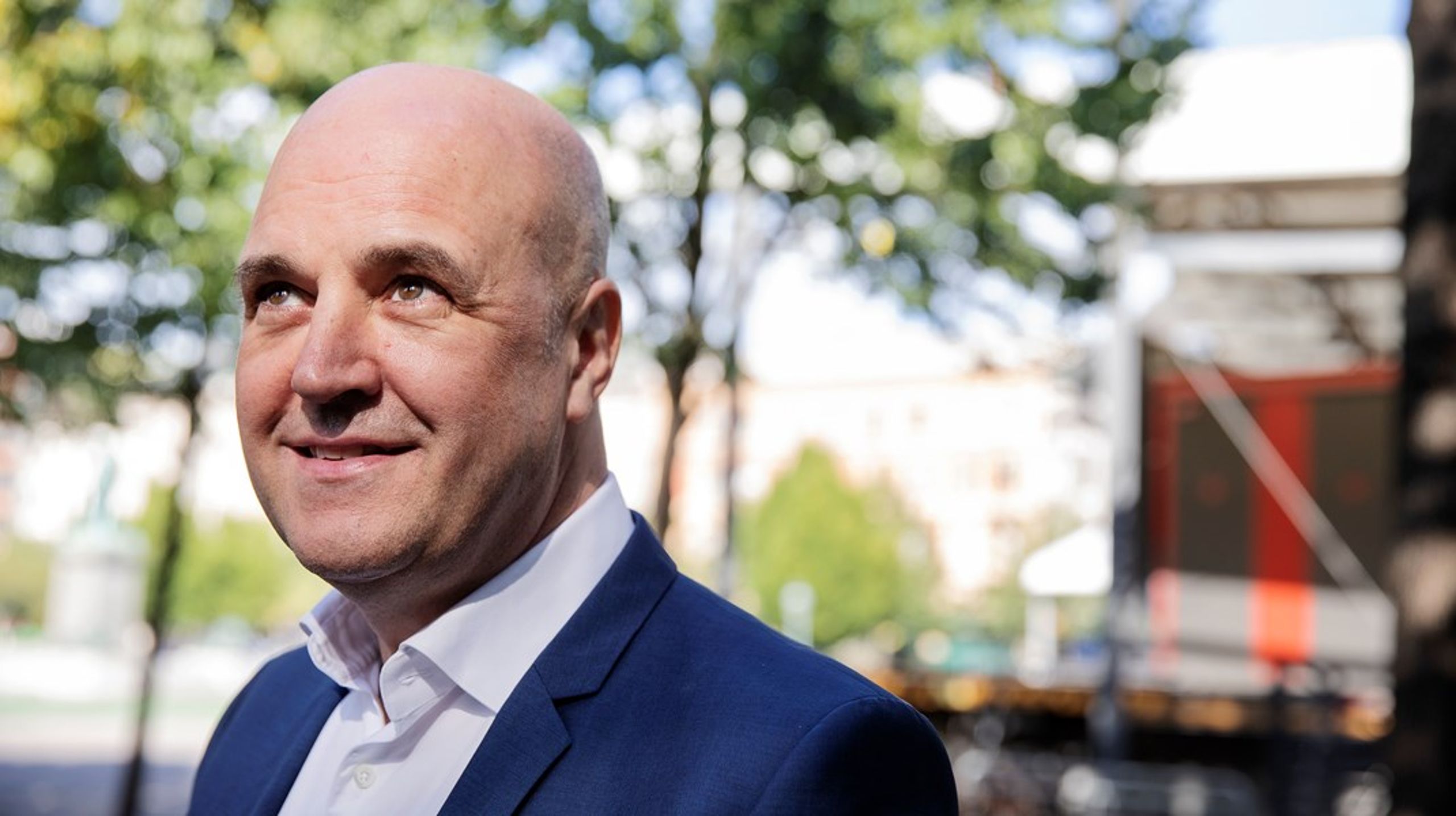 Organisation som värdesätter politisk bakgrund. Reinfeldt tar över efter Björling som tog över efter Westerberg.