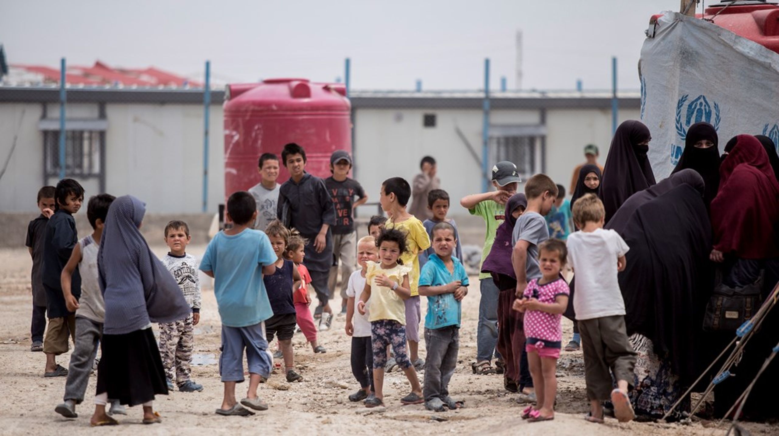 Kvinnor och barn i lägret al-Hol, där IS-anslutna från hela Europa befinner sig i dag.&nbsp;