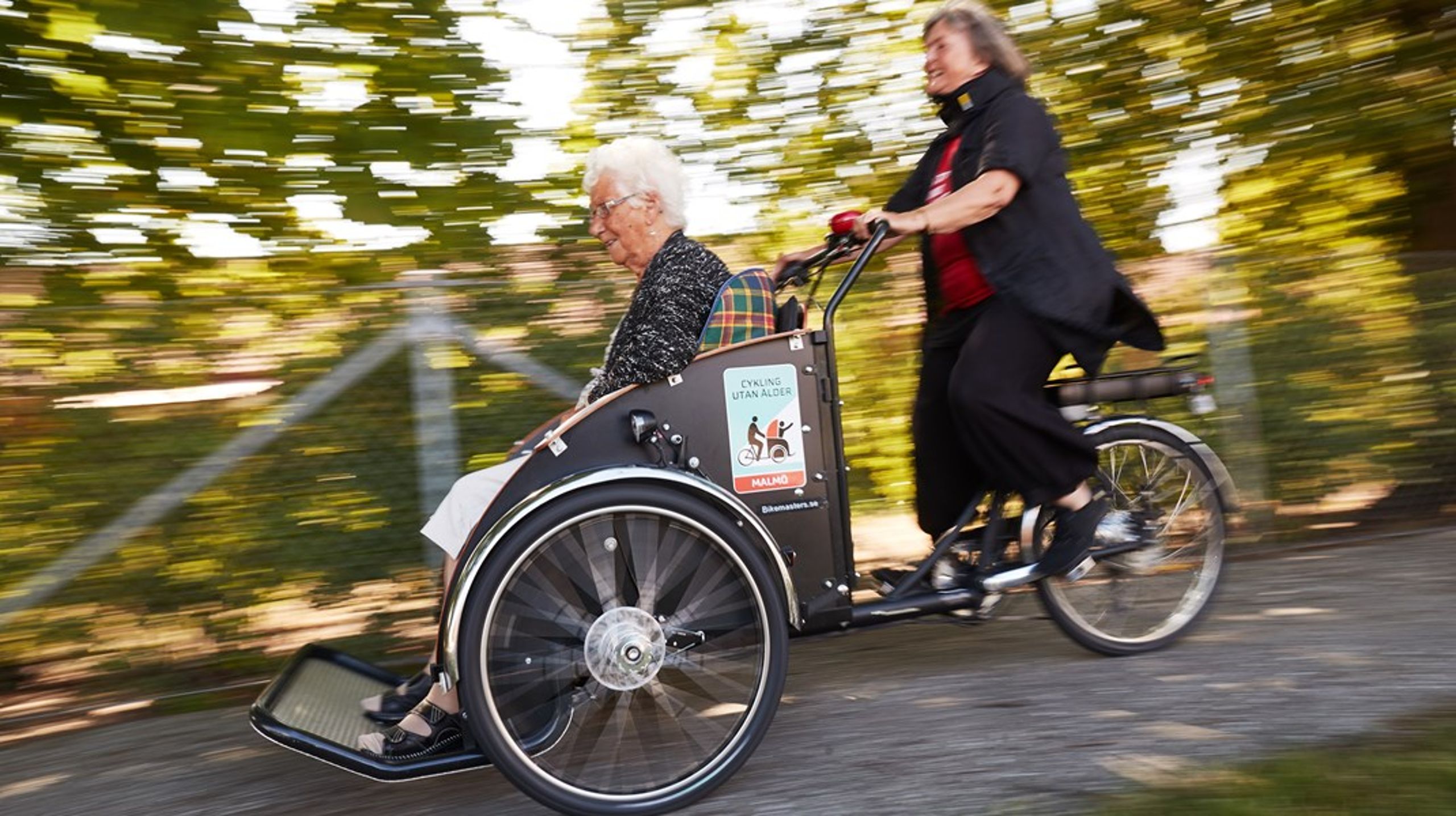 Vägen framåt. När samhället sakta öppnar igen så vill det civila samhället bidra mer. Cykla utan ålder är ett initiativ i Malmö där ideella cykelpiloter samarbetar med äldreboenden och låter de boende komma ut på cykeltur. (Arkivbild)&nbsp;&nbsp;&nbsp;