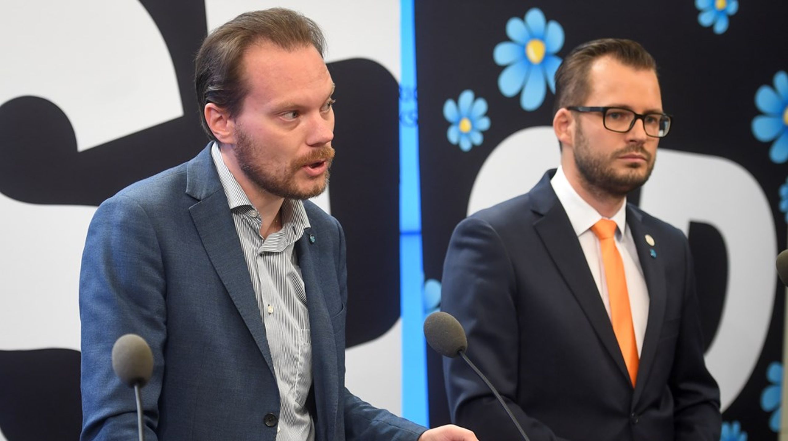 Sverigedemokraterna Martin Kinnunen och Mattias Bäckström Johansson.