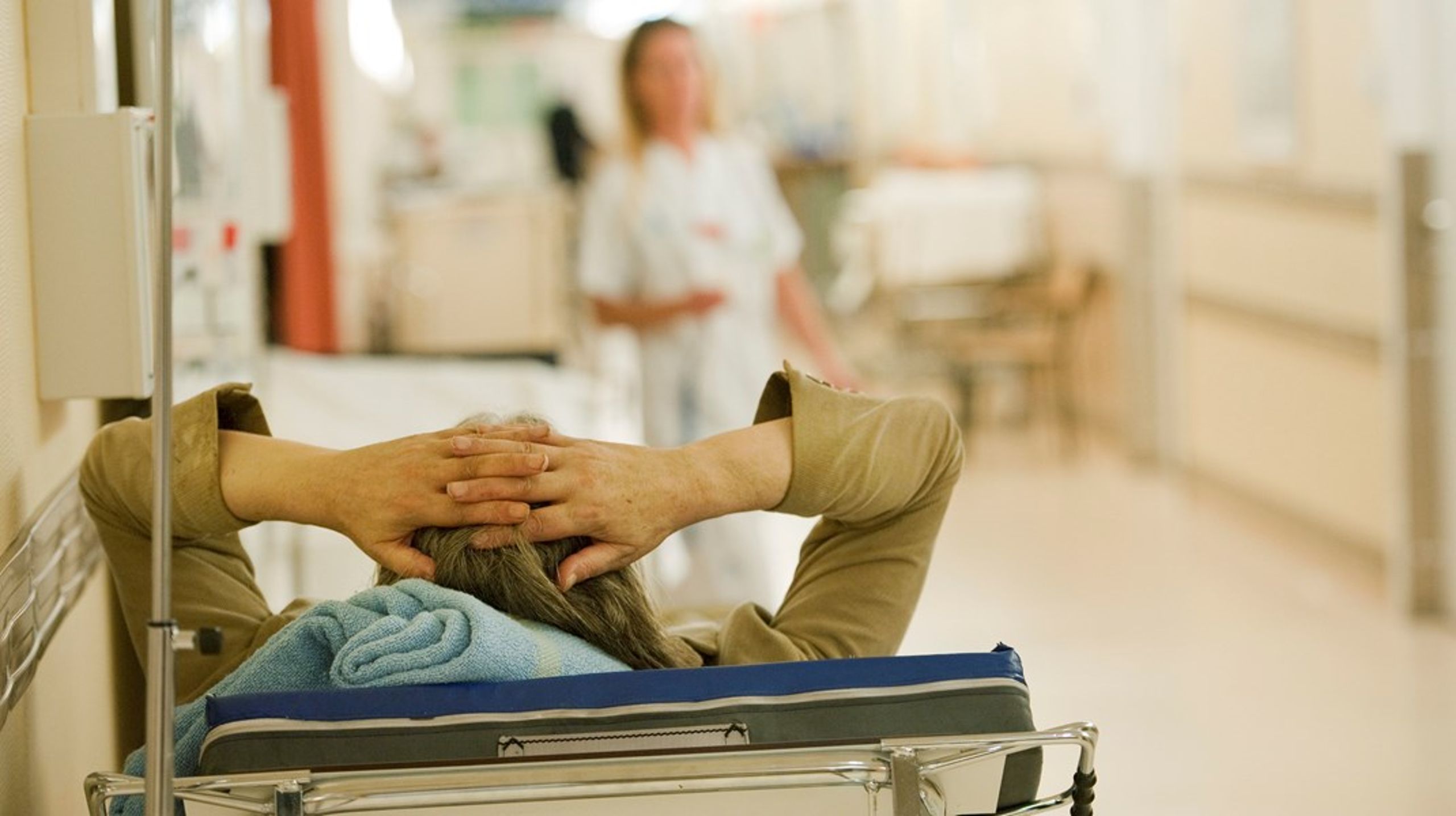 Alltför många patienter tvingas vänta på vård, skriver debattören.