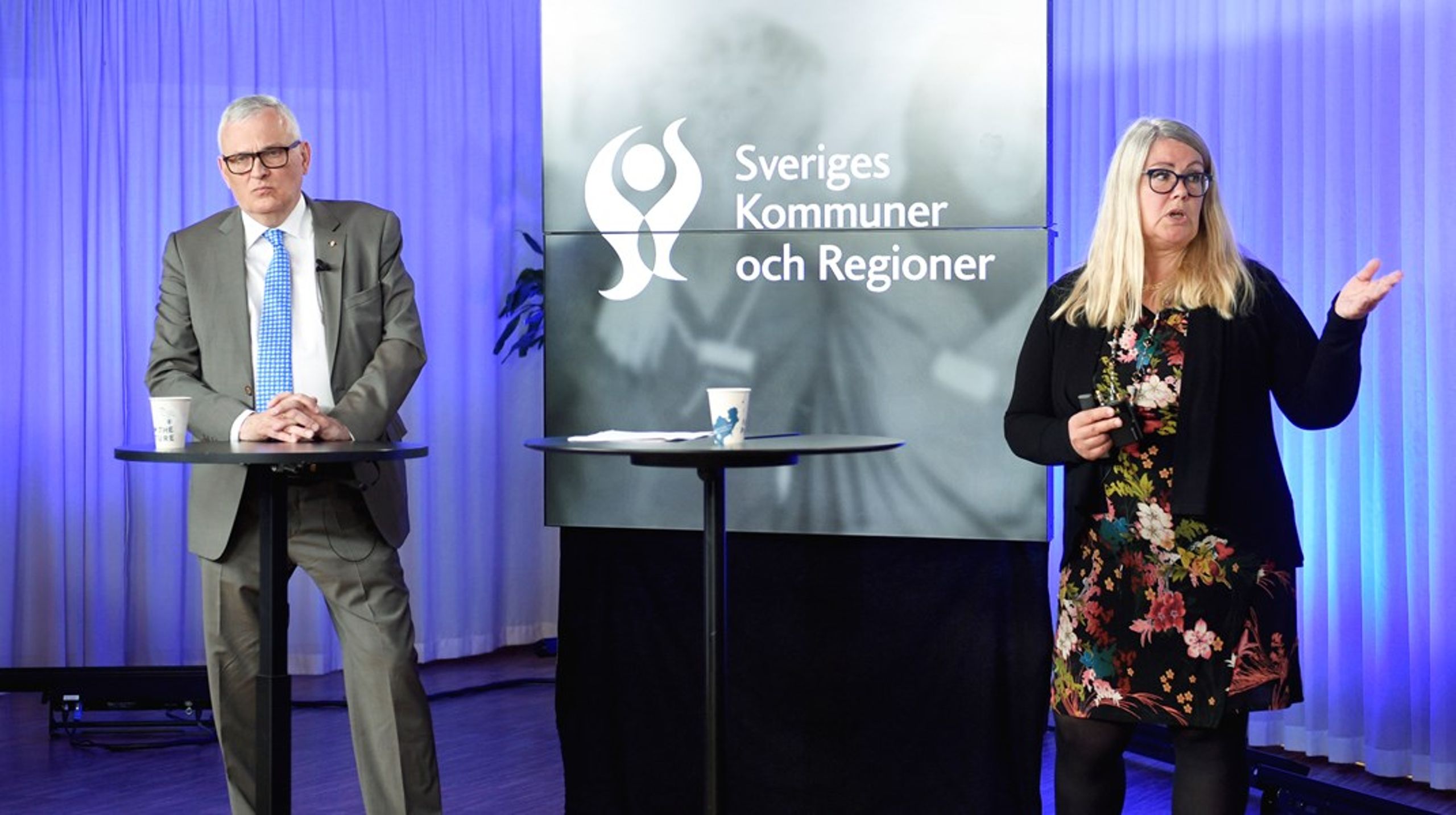 Under tisdagen presenterade Anders Knape, gd för SKR, ekonomirapporten tillsammans med SKR:s chefsekonom&nbsp;Annika Wallenskog.