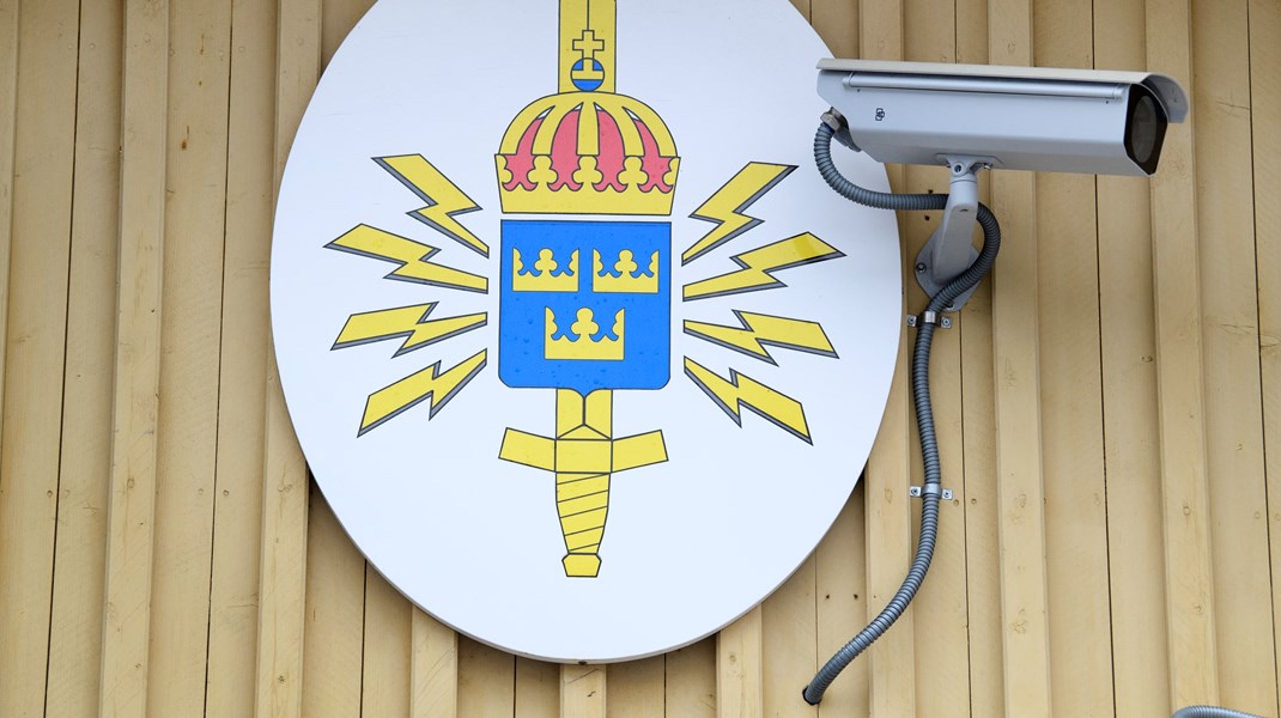 FRA ska tillåtas att signalspana även när det inte gäller hot mot Sverige, enligt ett lagförslag som riksdagen röstar om nästa vecka.