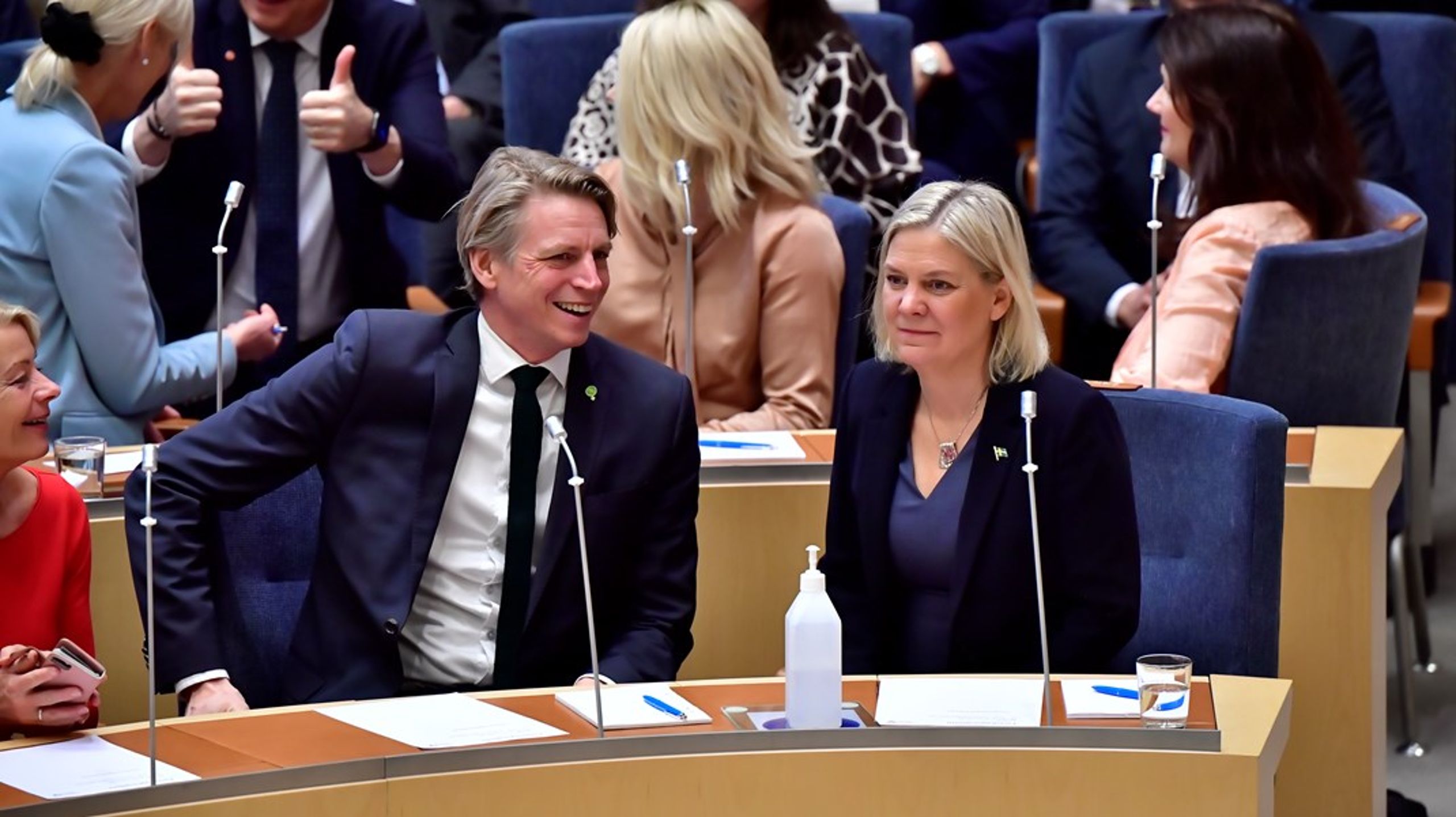 Sista dagen som regeringskollegor. Frågan är om Magdalena Andersson kommer kunna räkna med MP:s röster när partiet nu ska gå i opposition?