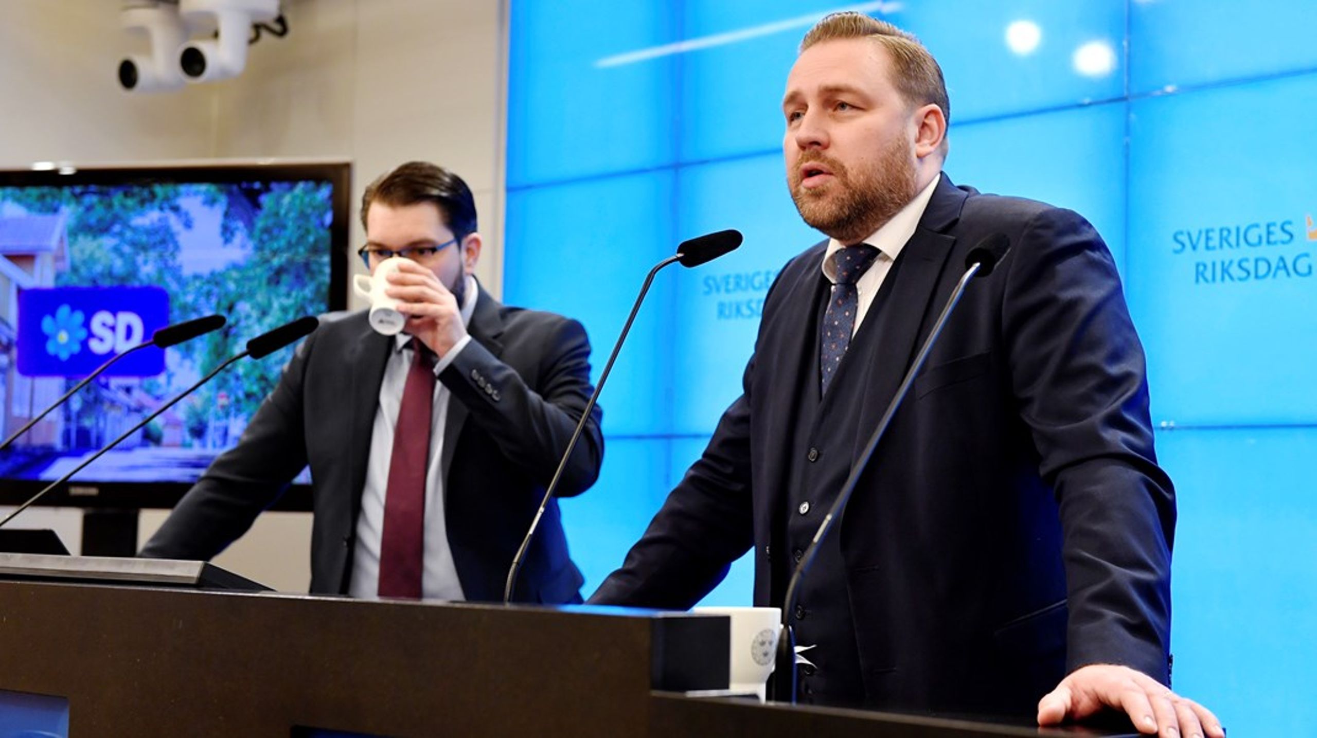 Sverigedemokraternas partiledare Jimmie Åkesson och Mattias Karlsson, partiets nyutnämnda landsbygdspolitiska talesperson.