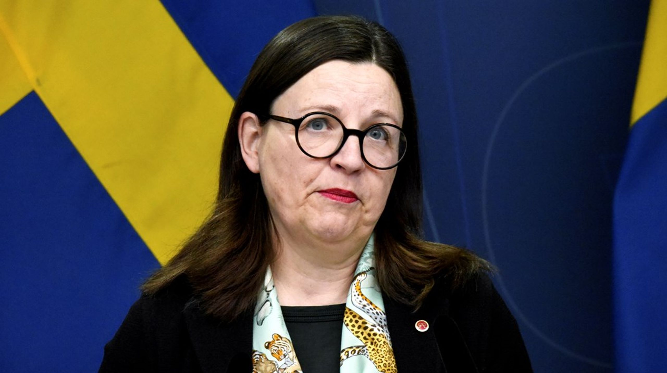 ”Utbildningsminister Anna Ekström (S), som har ansvar för högre utbildning, har flera gånger valt att lyfta hur gynnsamt Sveriges studiemedel är.”