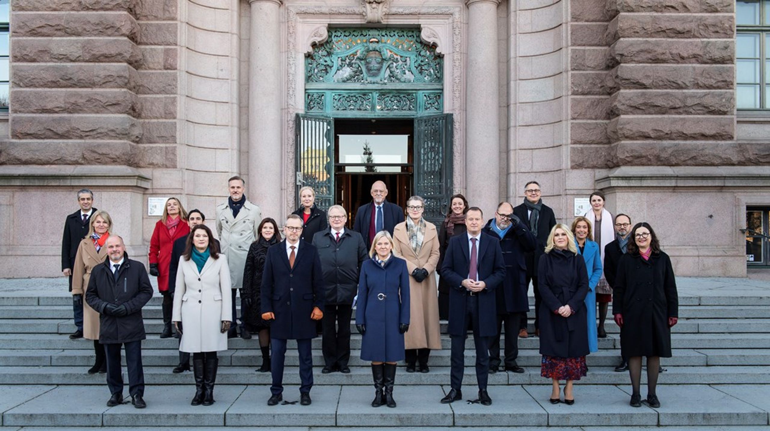 För första gången har Sverige en regering där de tre viktigaste ”matchningsministrarna” alla har facklig bakgrund, skriver debattörerna.