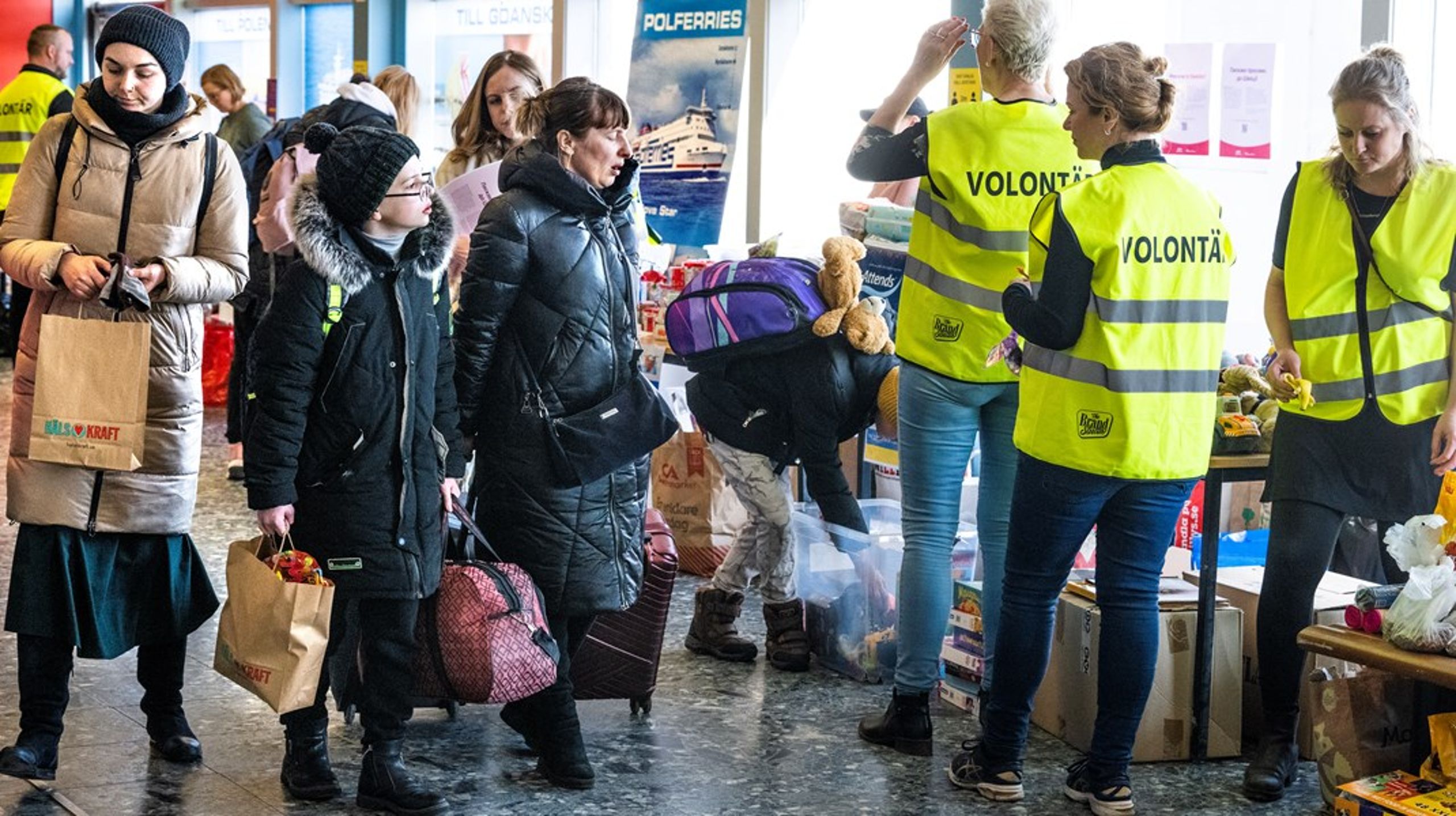 Ukrainaflyktingar anländer till Nynäshamn. Initiativet En trygg start i Sverige&nbsp;ska underlätta för dem att hitta någonstans att bo.&nbsp;
