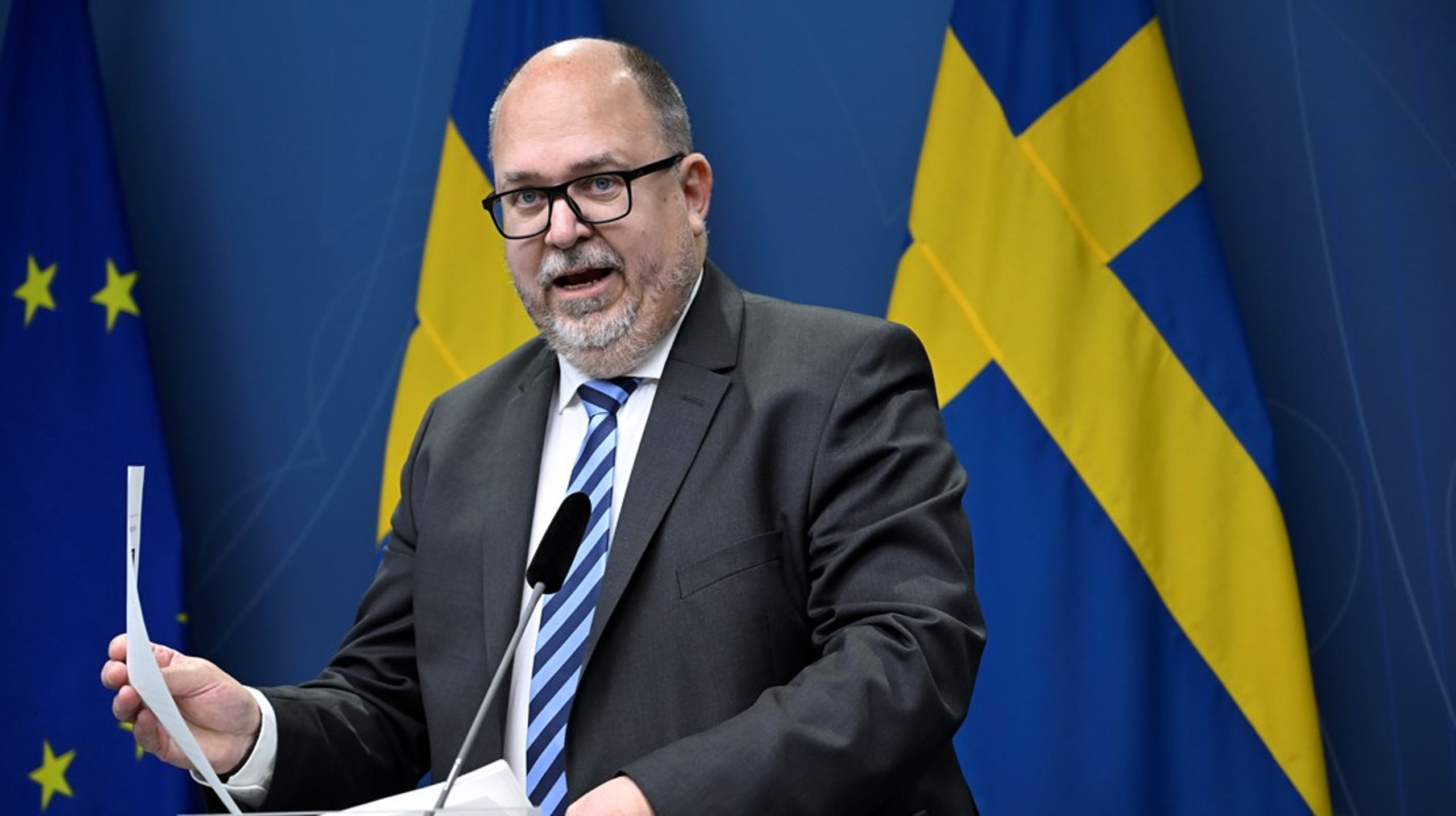Näringsminister Karl-Petter Thorwaldsson vid pressträffen med anledning av regeringens beslut om bearbetningskoncession i Kallak.