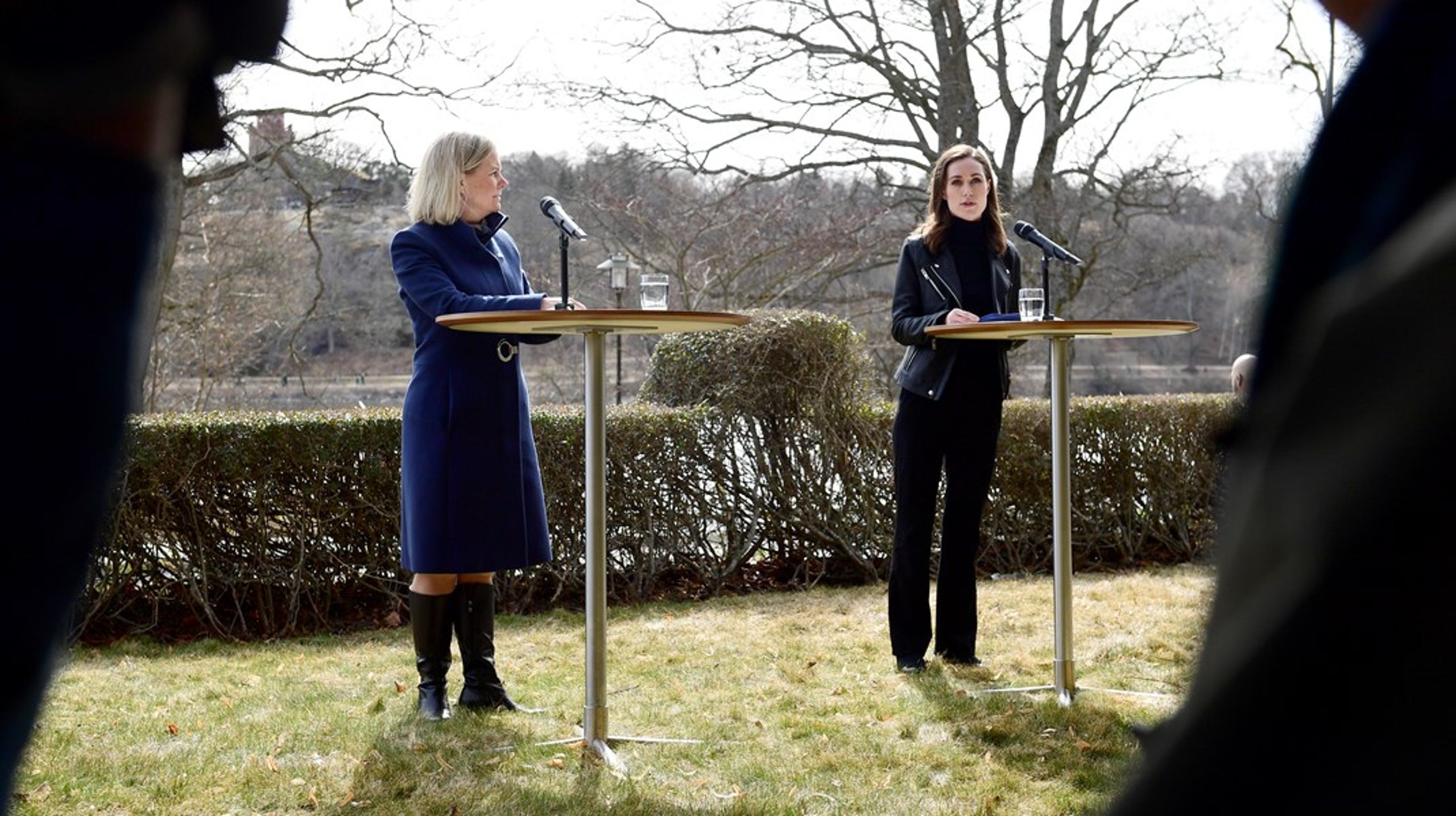 Statsminister Magdalena Andersson och Finlands statsminister Sanna Marin håller en gemensam pressträff vid Villa Bonnier i Stockholm.