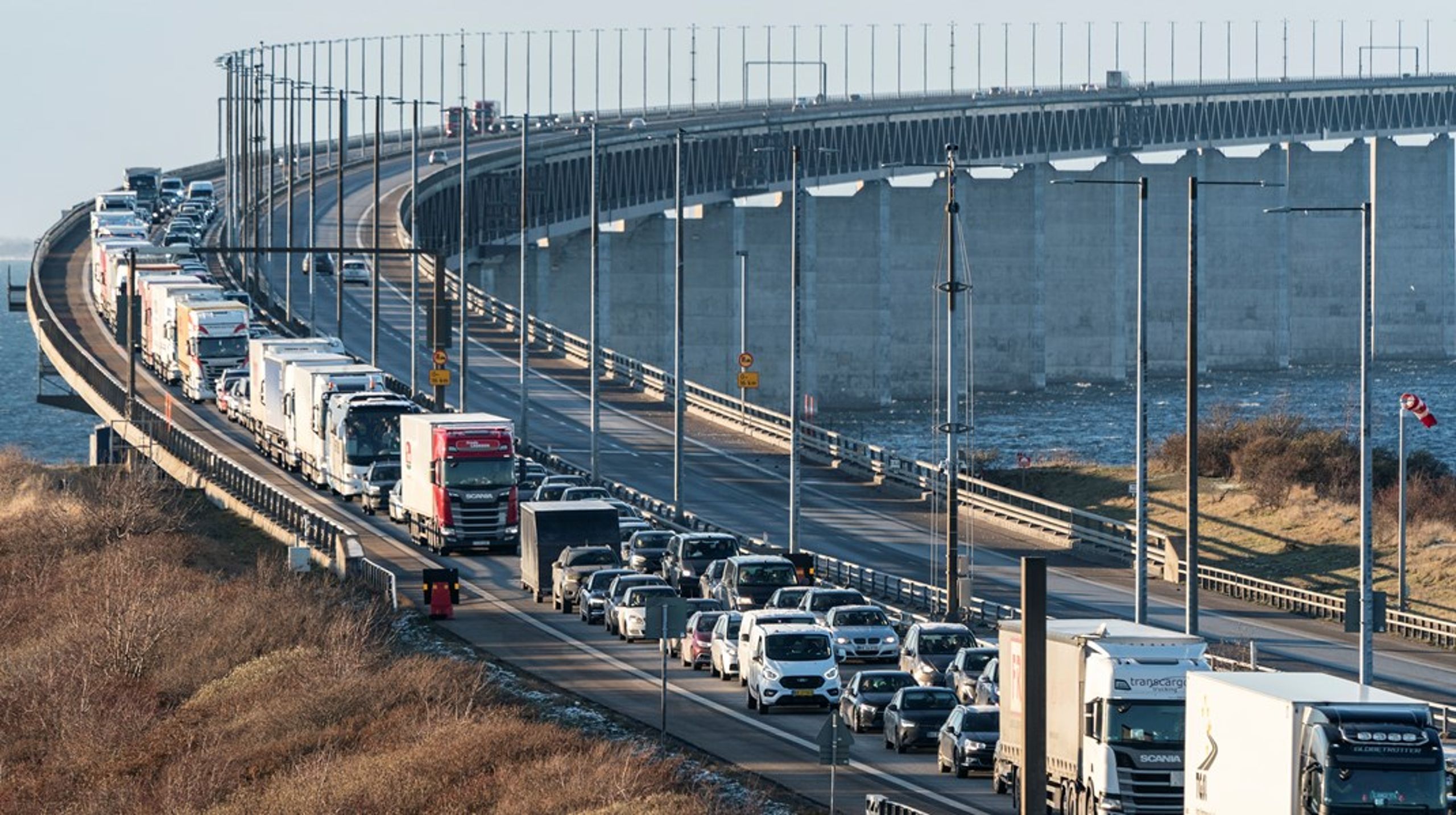 Godstransporterna har fortsatt öka, men pendlingen har drabbats hårt, visar Öresundsindexet. <br>