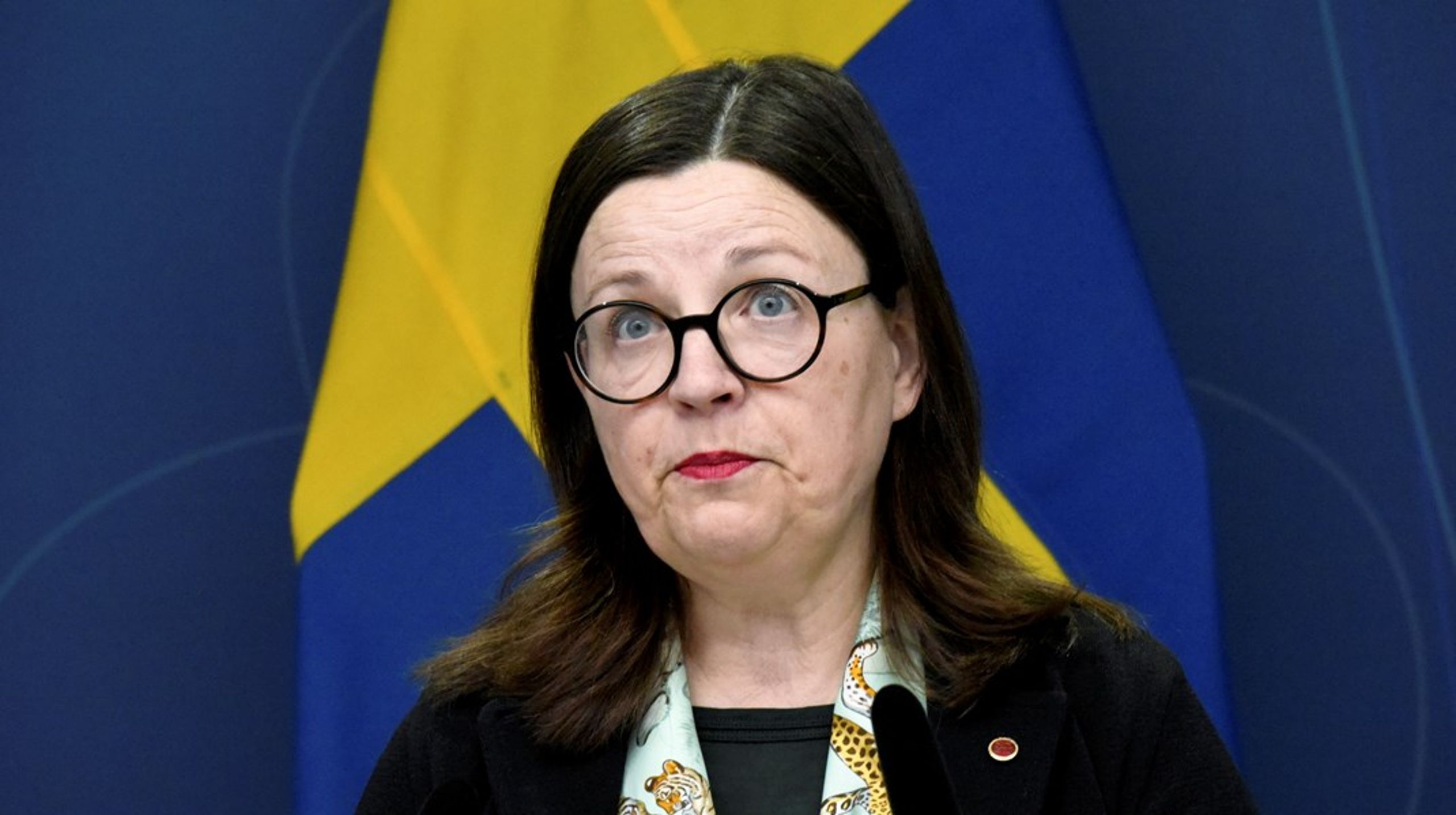 Utbildningsminister Anna Ekström (S) leder seminarier för att lösa regeringens utmaning med att återta kontrollen över välfärden.