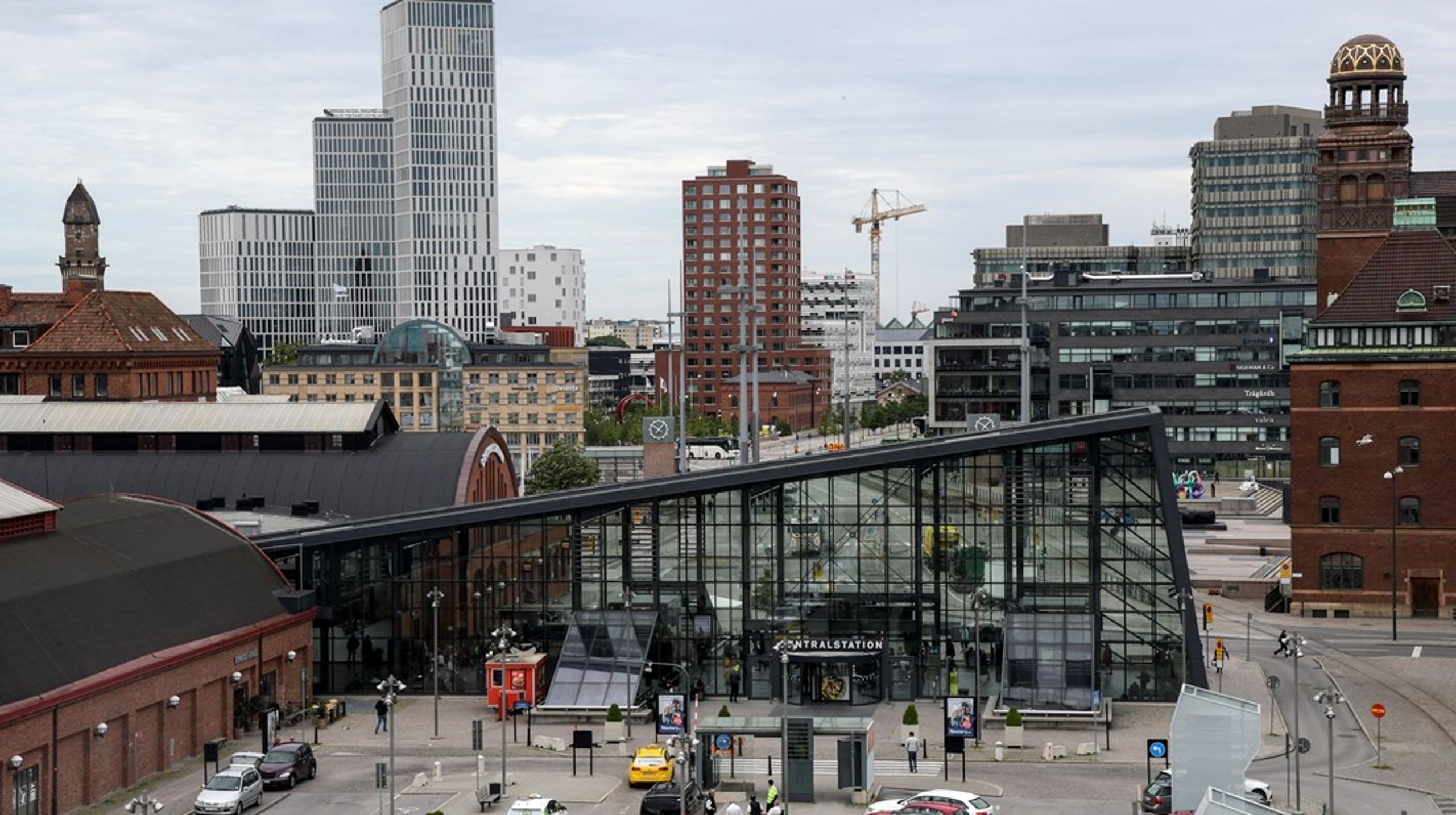 Bygg en&nbsp;Öresundsmetro – en snabb tunnelbana mellan Malmö och Köpenhamn, skriver debattörerna.