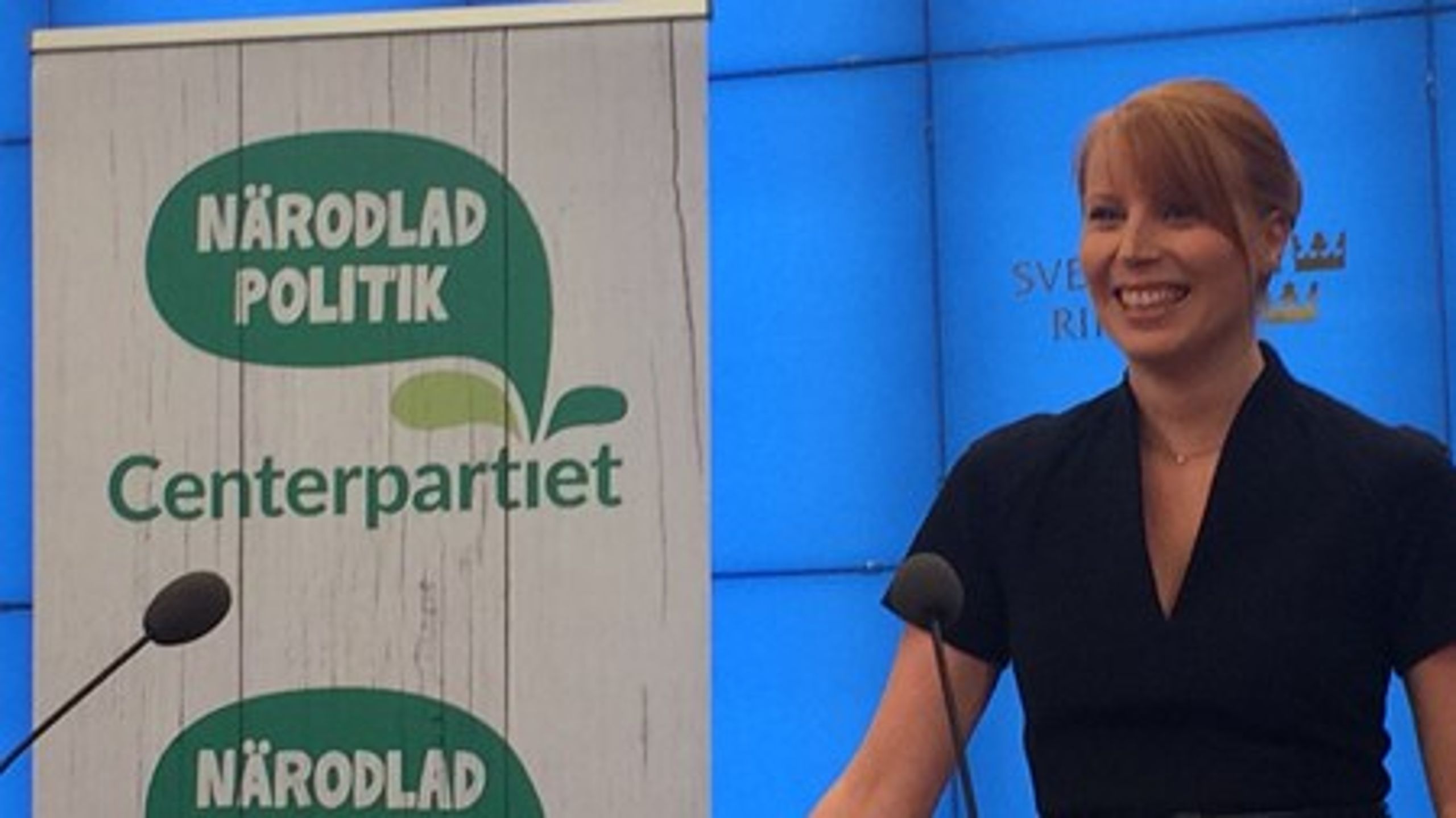 <br>Centerledaren Annie Lööf presenterade på måndagen partiets förslag att flyktingar ska ta lån i stället för att få bidrag för etableringen i landet.<br>