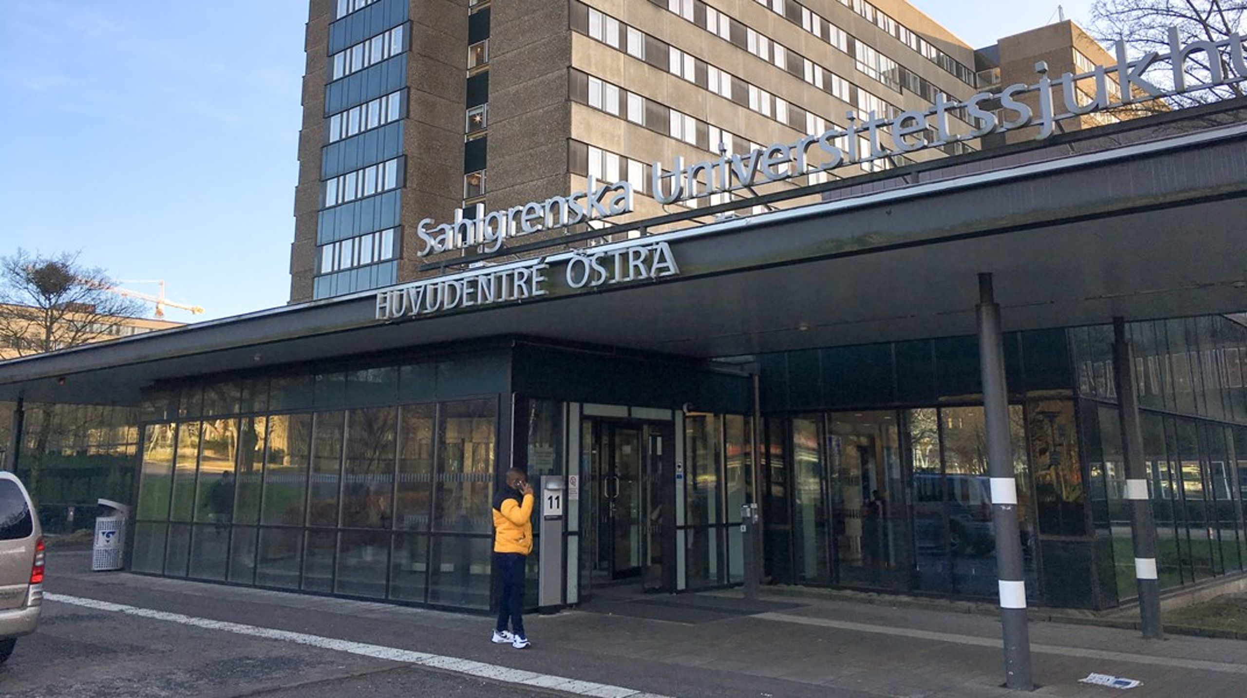 Sahlgrenska universitetssjukhusets postcovidmottagning tar inte längre emot remisser, i stället hänvisas patienter till vårdcentralerna.