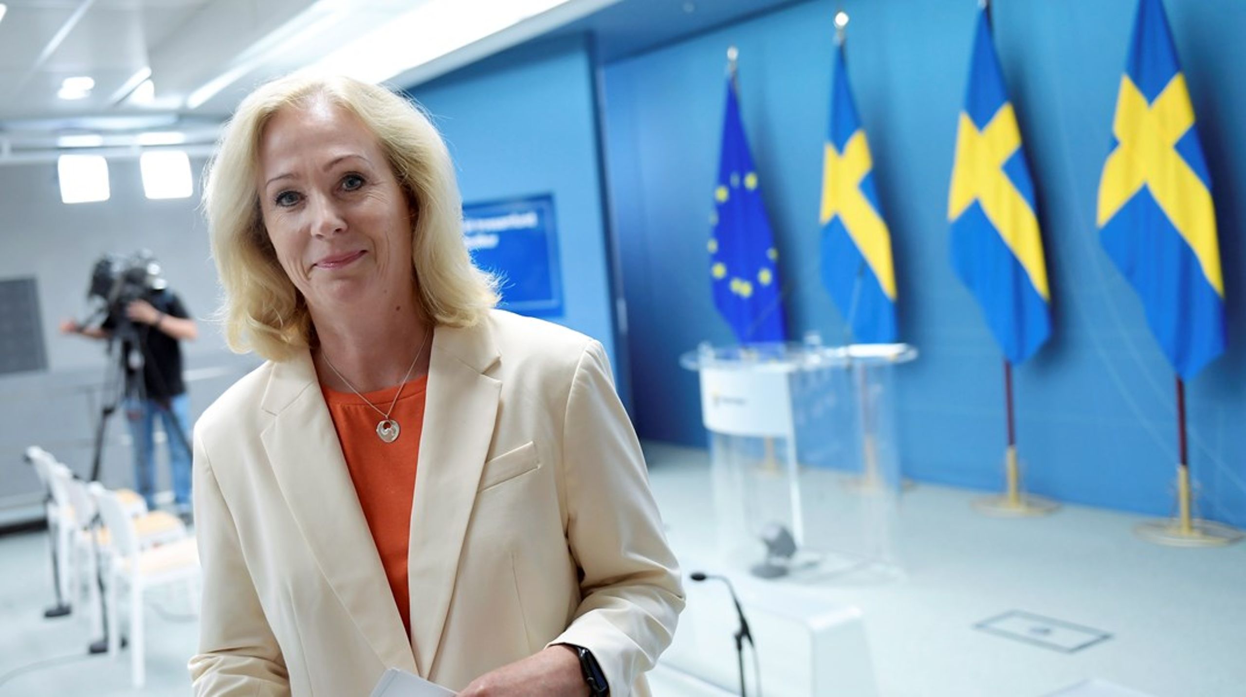Kulturminister Jeanette Gustafsdotter (S) presenterade den 29 juli regeringens proposition om demokrativillkor för trossamfund och civilsamhälle.