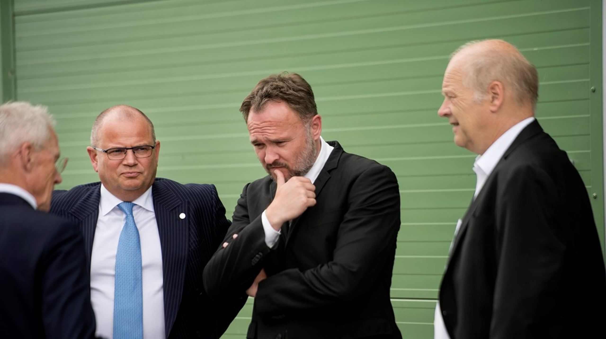 Vindkraftsbolagen LORC och Vestas ledare i samtal med Danmarks energi- och klimatminister Dan Jørgensen.<br>