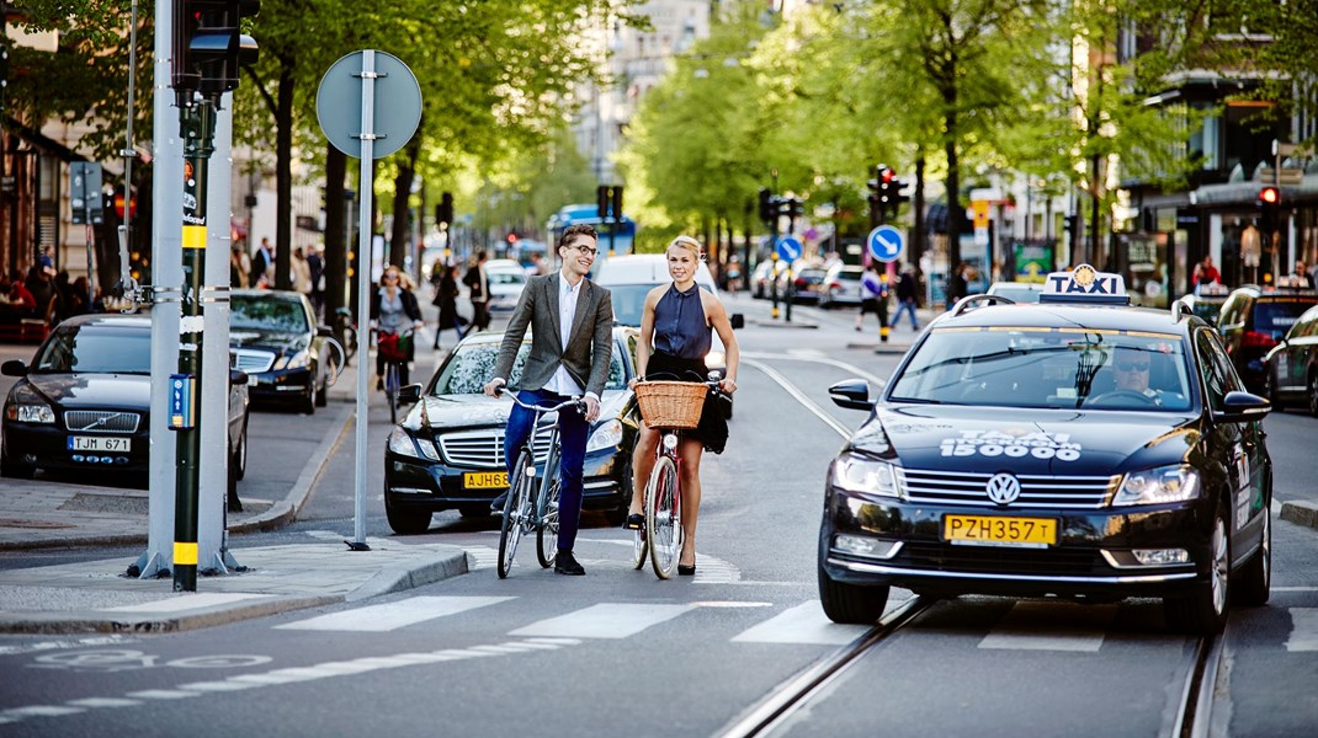 Om allt fler cyklar så minskar transporternas klimatpåverkan, luftkvaliteten och folkhälsan förbättras, och utrymme frigörs i våra städer, skriver debattörerna.