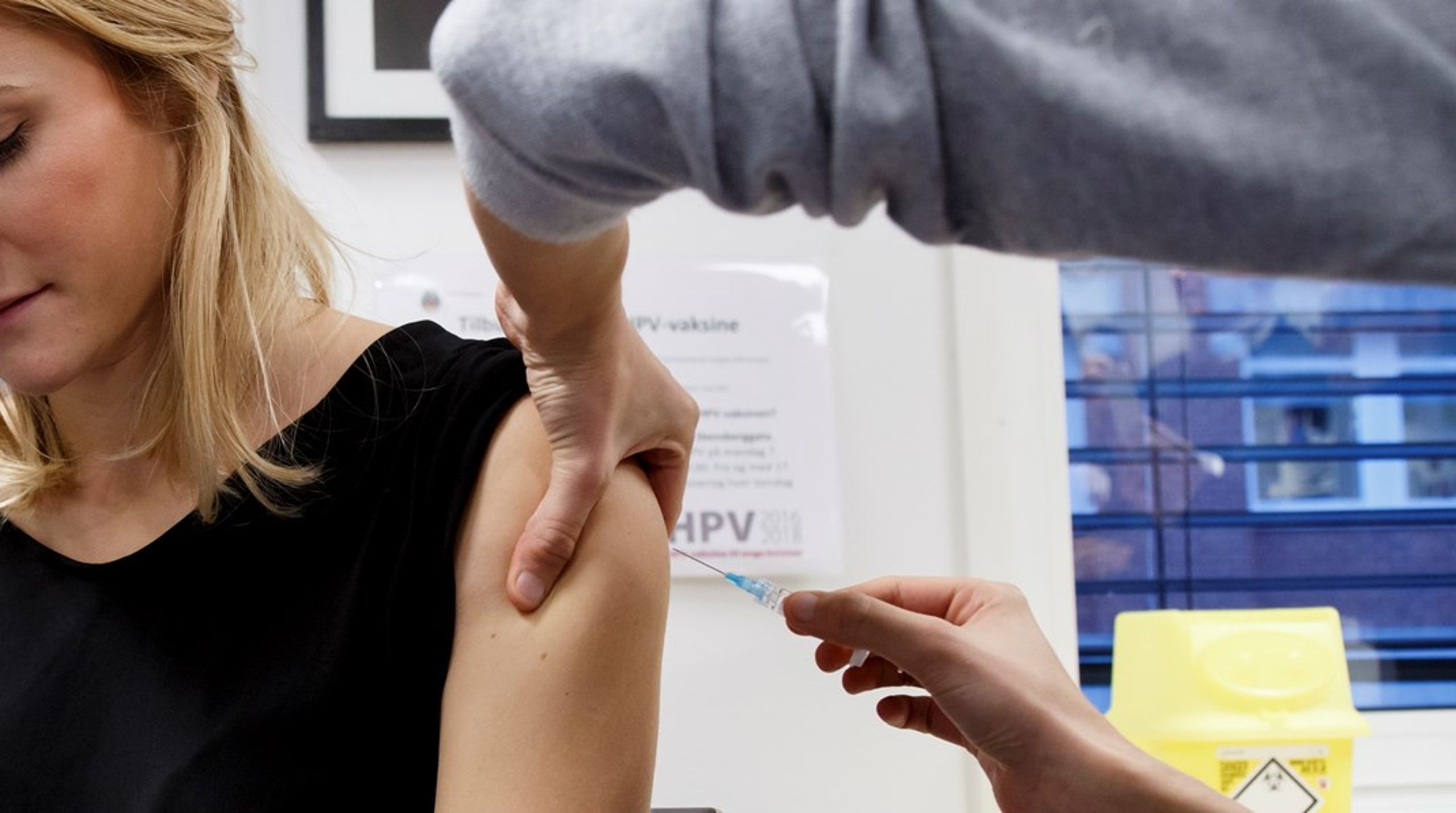 <b></b>Forskningsprojektet vid Karolinska institutet syftar till att utrota HPV och livmoderhalscancer i Sverige, något som kan vara möjligt redan till 2027:&nbsp;”Nu är det i princip bara vaccinationsviljan hos de unga kvinnorna som det hänger på”, säger Joakim Dillner, forskningsledare, till Altinget.
