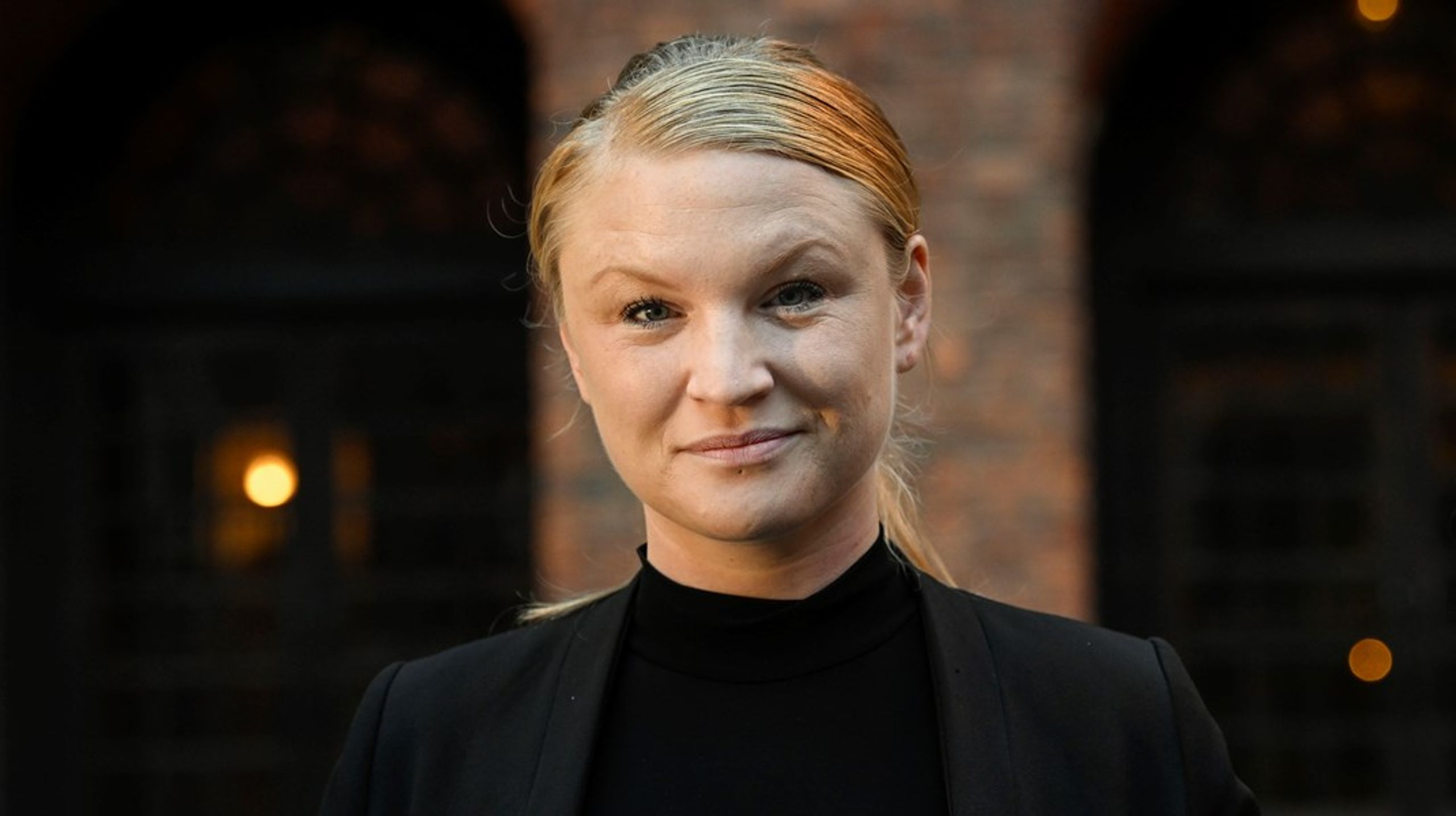 Clara Lindblom (V) tar över bostadsfrågorna i Stockholms stad.