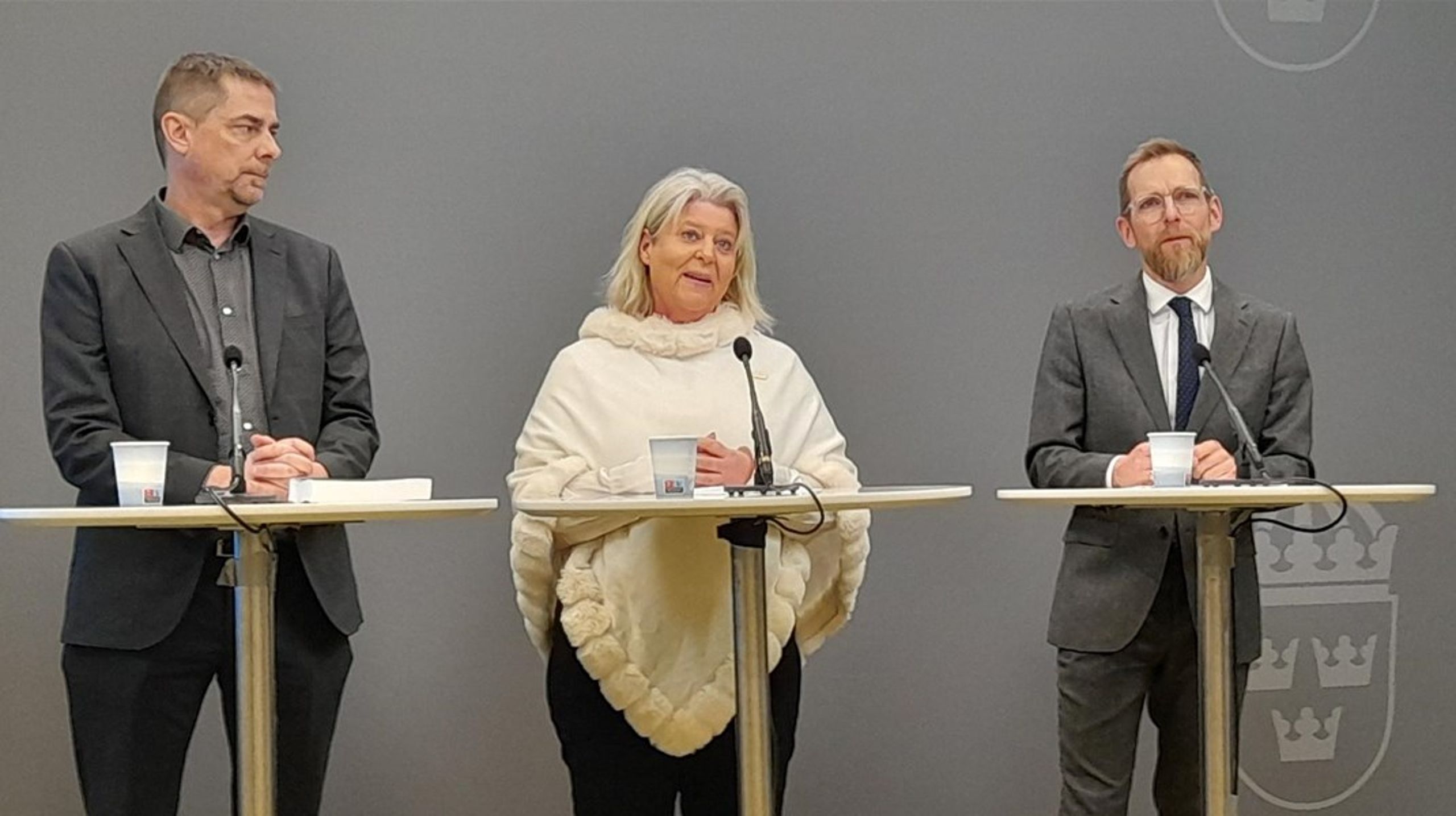 Utredare Anders Printz lämnade över sitt slutbetänkande till socialtjänstminister Camilla Waltersson Grönvall (M) och socialminister Jakob Forssmed (KD).
