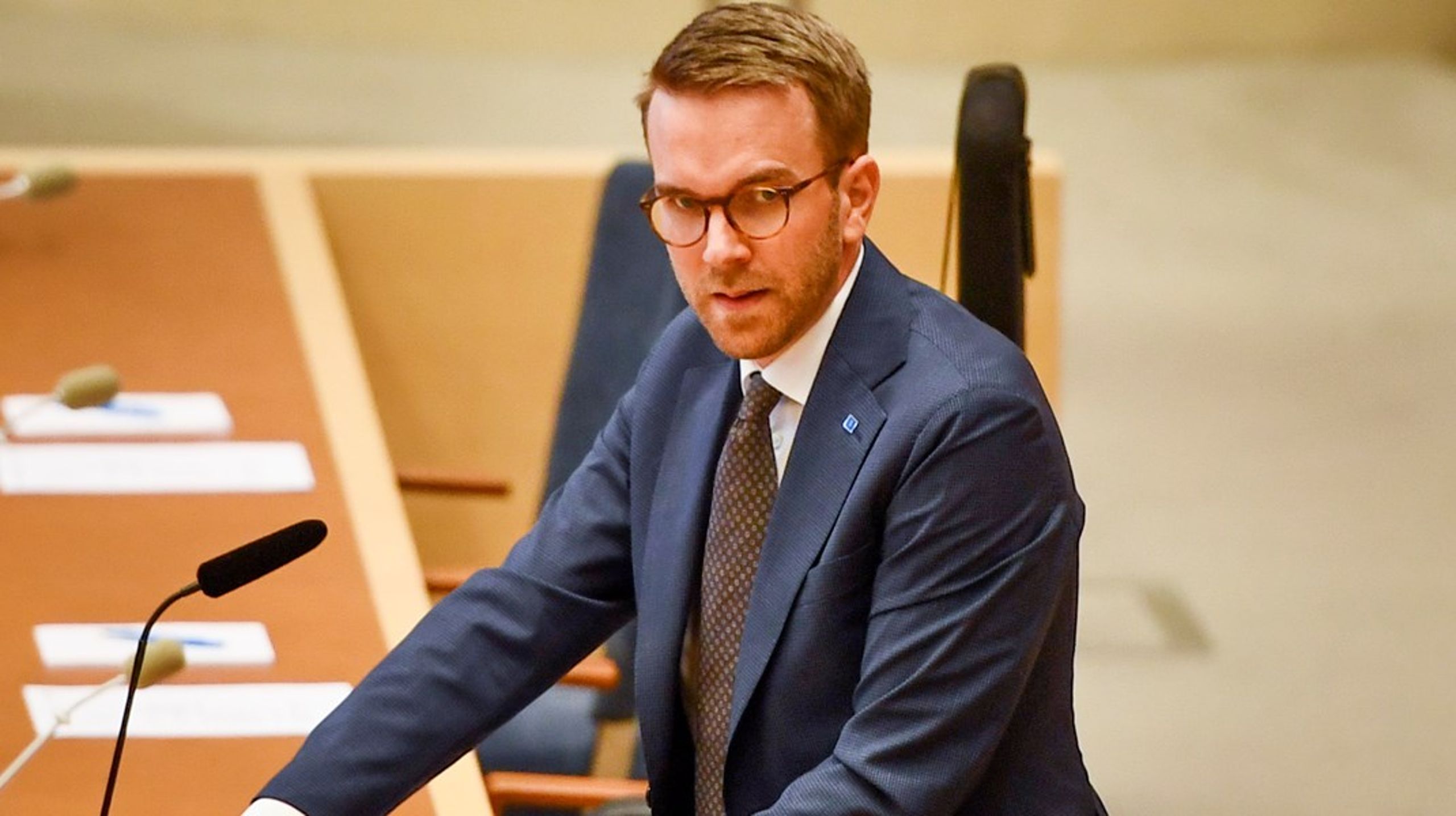 Socialdemokraterna KU-anmäler bostadsminister Andreas Carlson (KD) för hanteringen av frågan&nbsp;om investeringsstödet till hyresbostäder.&nbsp;