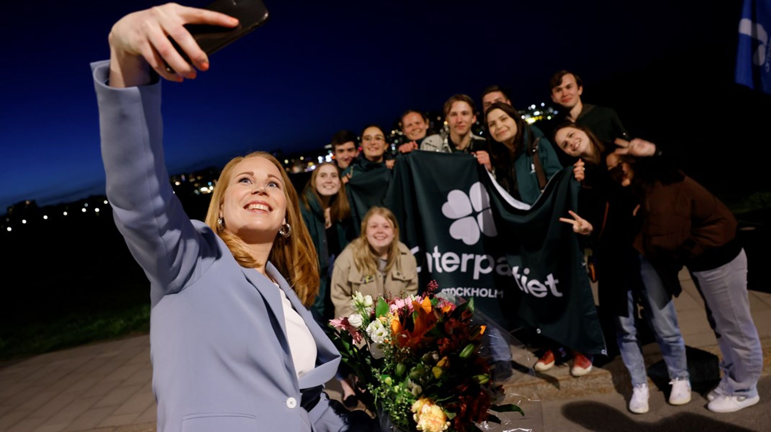 Annie Lööf var partiledare i elva år. Även hon var aktiv i ungdomsförbundet men valdes in i riksdagen redan 2006. Då var hon 23 år, lika gammal som de två som nu vill ta över ledartröjan.
