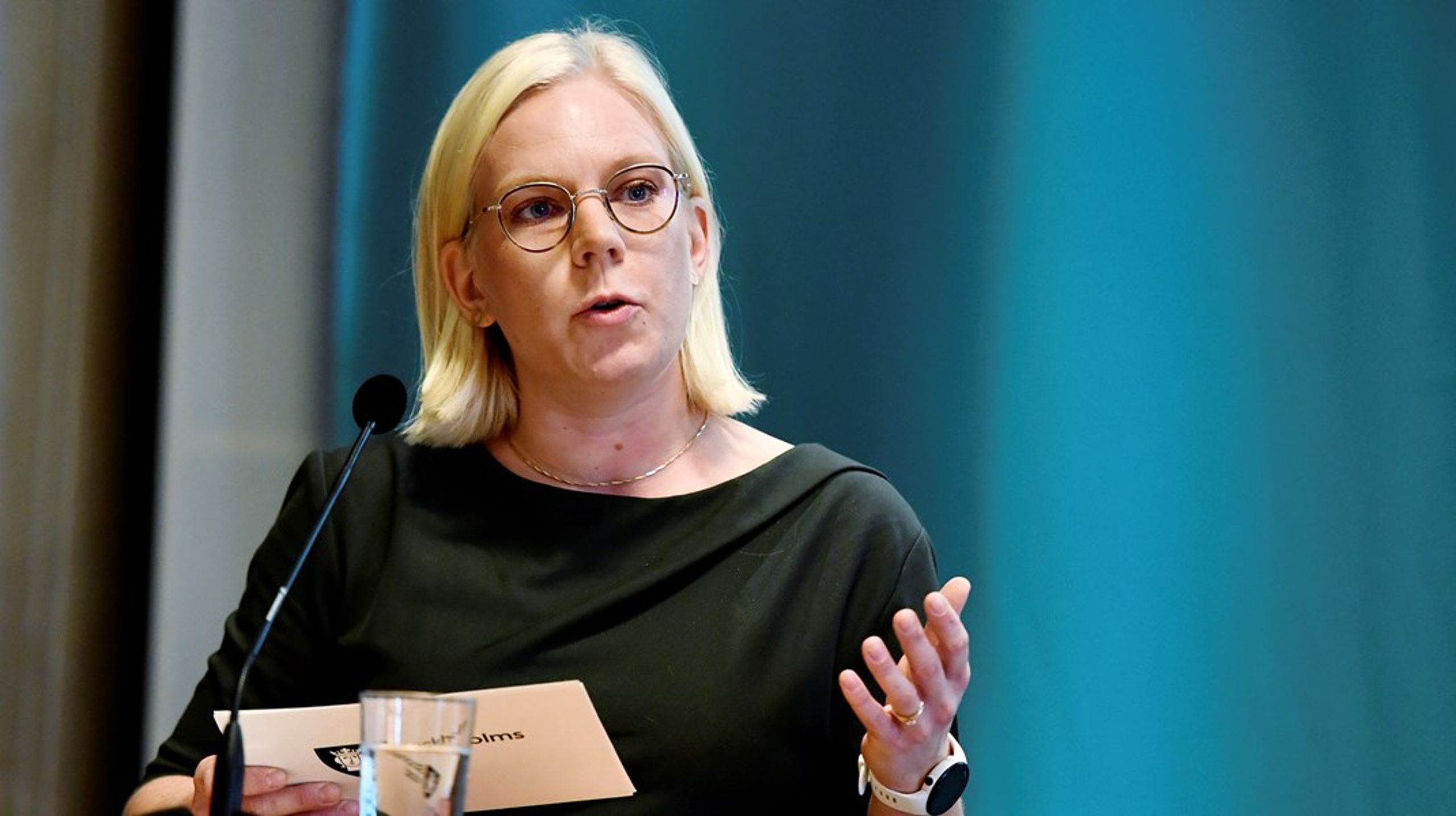 Karin Ernlund, gruppledare för Centerpartiet i Stockholms stad, tar över som ny partisekreterare.