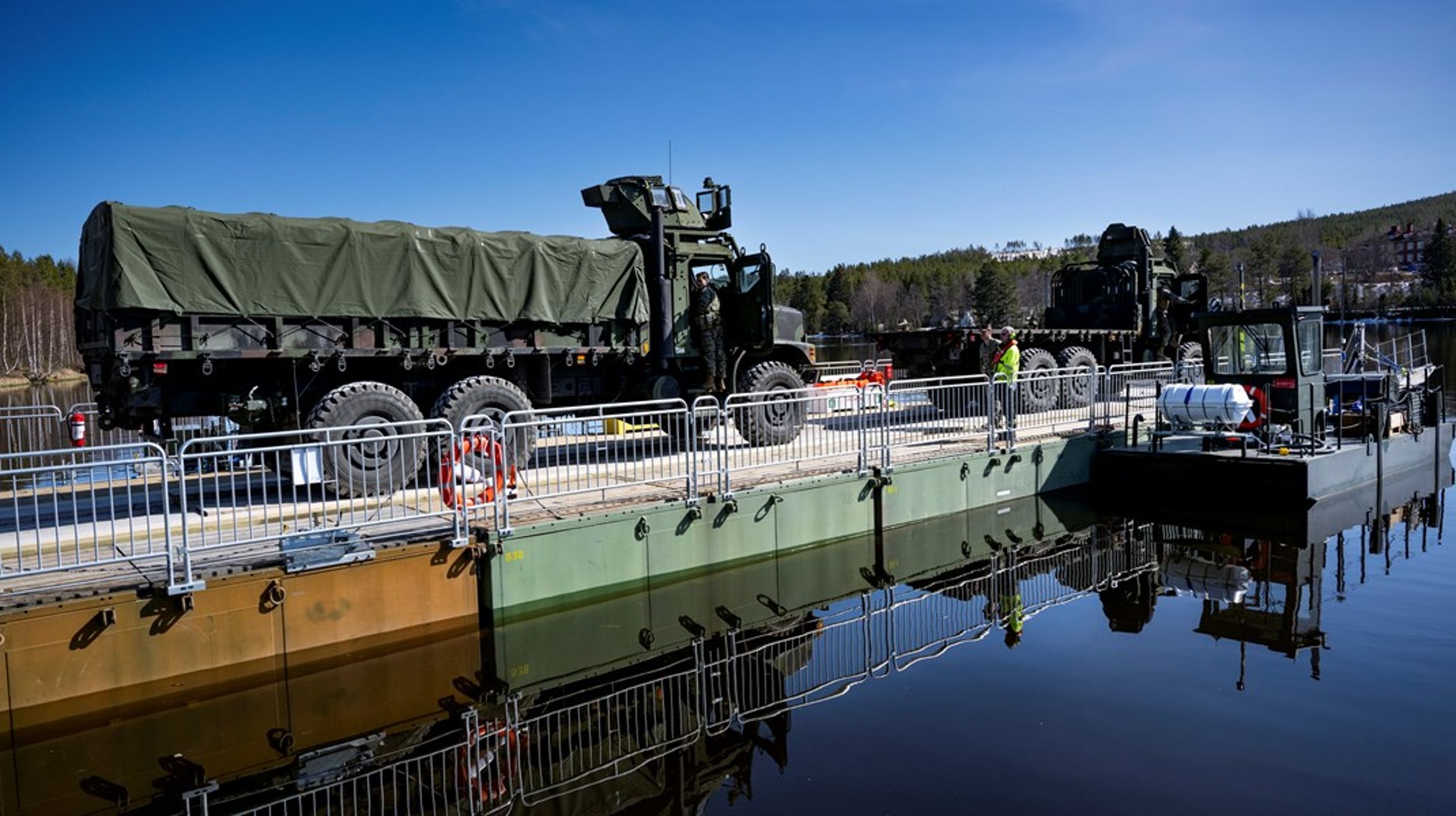 Från mitten av april till mitten av maj pågår försvarsövningen Aurora 23, den största i Sverige på decennier.