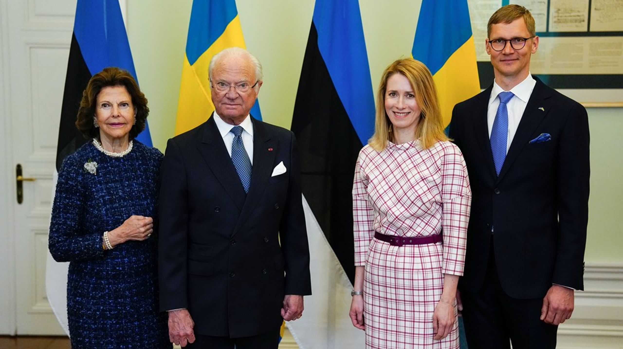 Kaja Kallas och hennes make&nbsp;Arvo Hallik tillsammans med det svenska kungaparet under deras besök i Estland i maj i år.&nbsp;
