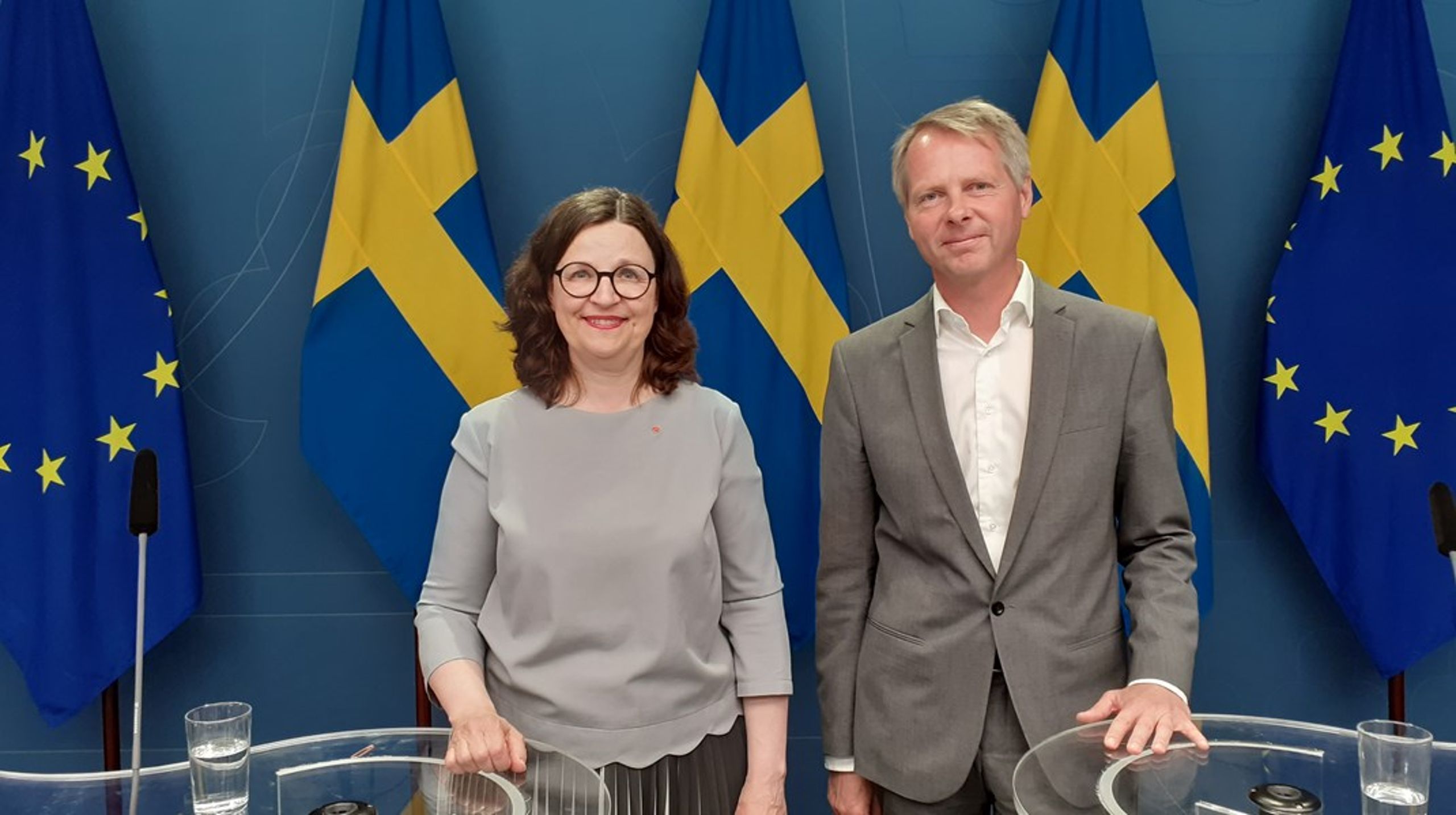 Dåvarande utbildningsminister Anna Ekström (S) tillsatte den folkbildningsutredning som Liberalernas tidigare riksdagsledamot Christer Nylander leder. Den ska slutredovisa sitt uppdrag senast den 19 februari 2024.
