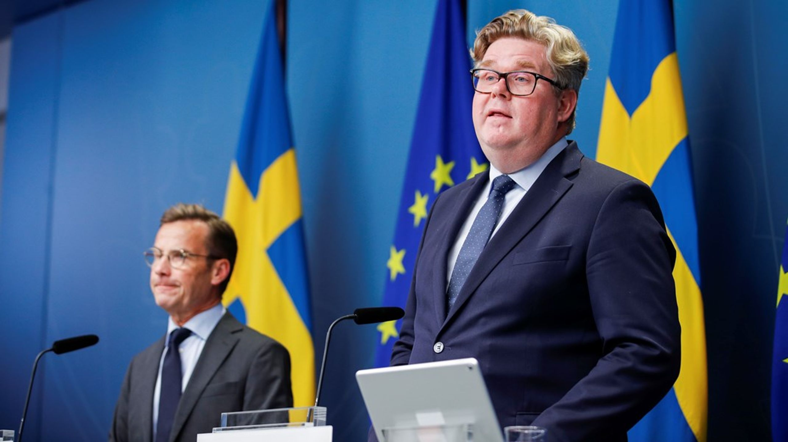 Statsminister Ulf Kristersson (M) och justitieminister Gunnar Strömmer (M) under en pressträff om det säkerhetspolitiska läget efter koranbränningarna.&nbsp;